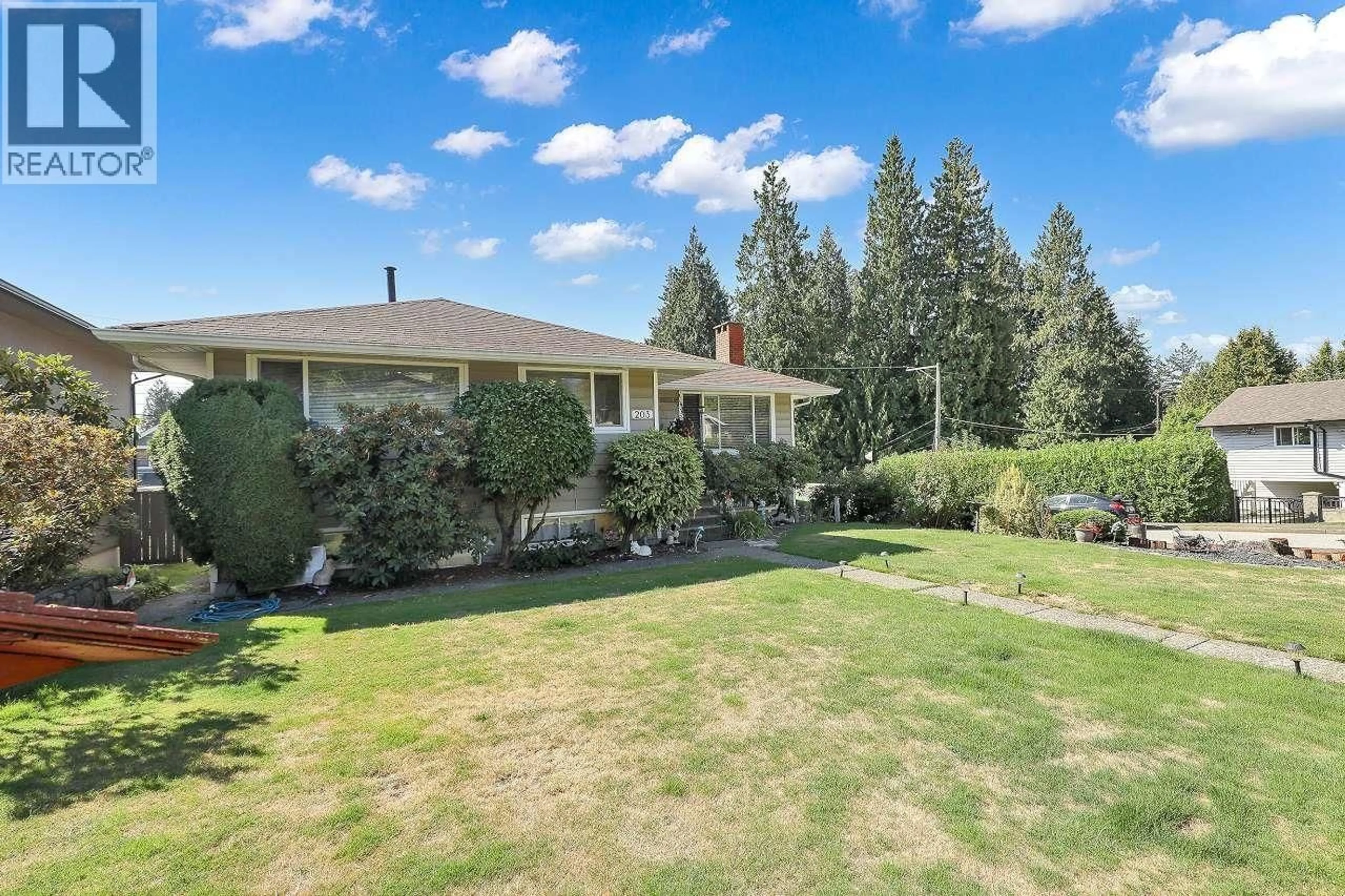 A pic from outside/outdoor area/front of a property/back of a property/a pic from drone, unknown for 203 26TH STREET, North Vancouver British Columbia V7N1A7