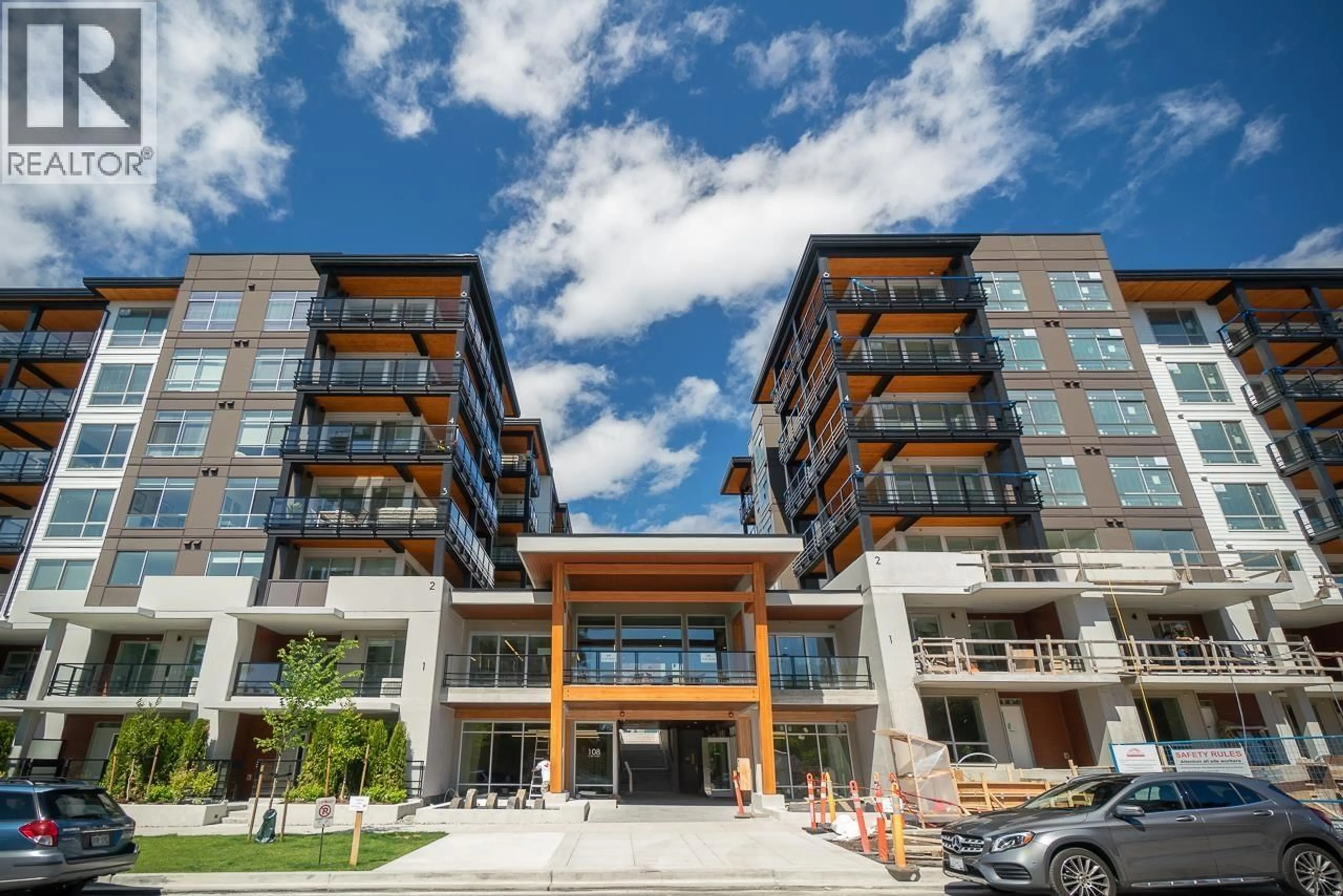 Unknown for 403 - 108 8TH STREET, North Vancouver British Columbia V7L0H1