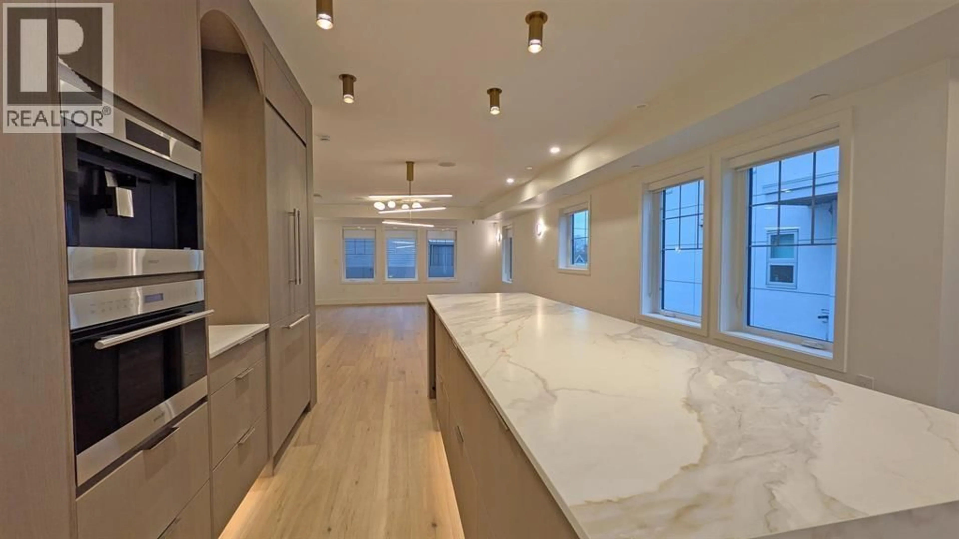 Open concept kitchen, ceramic/tile floor for 1139 33RD AVENUE, Vancouver British Columbia V6M1A3