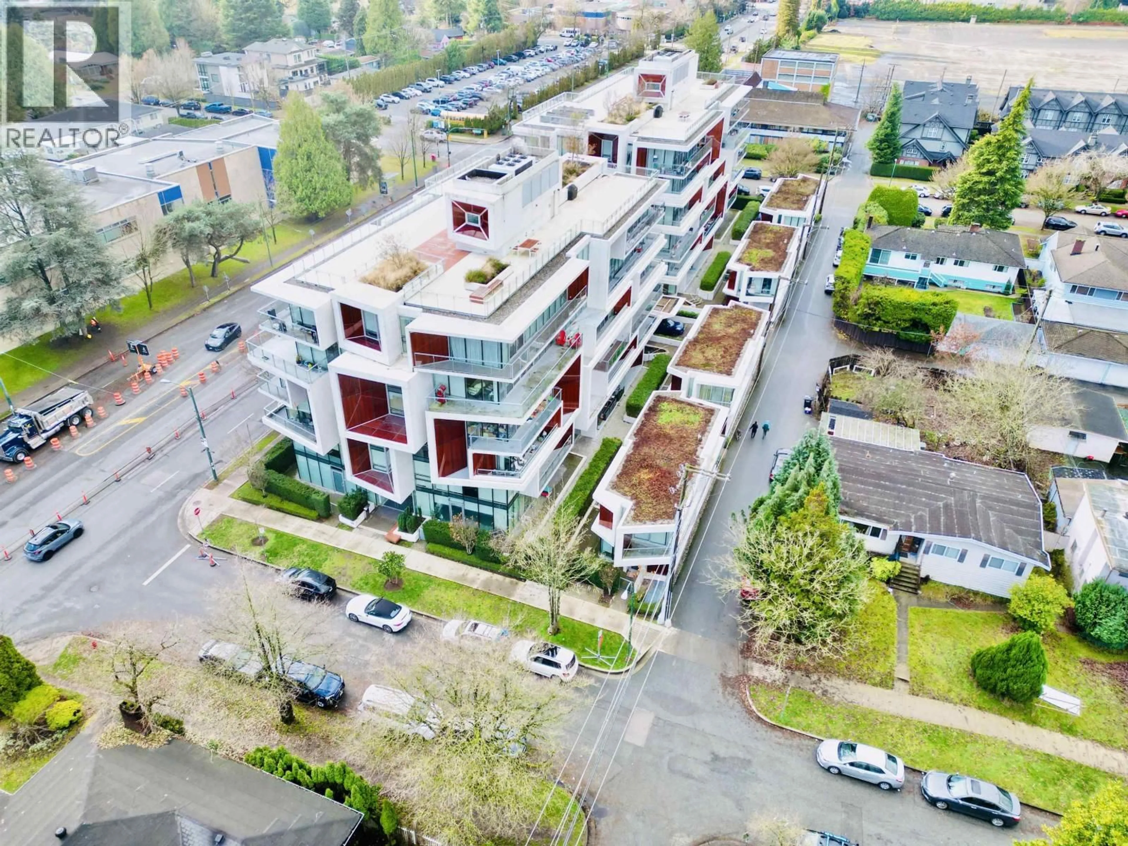 A pic from outside/outdoor area/front of a property/back of a property/a pic from drone, city buildings view from balcony for 759 41ST AVENUE, Vancouver British Columbia V5Z3M7