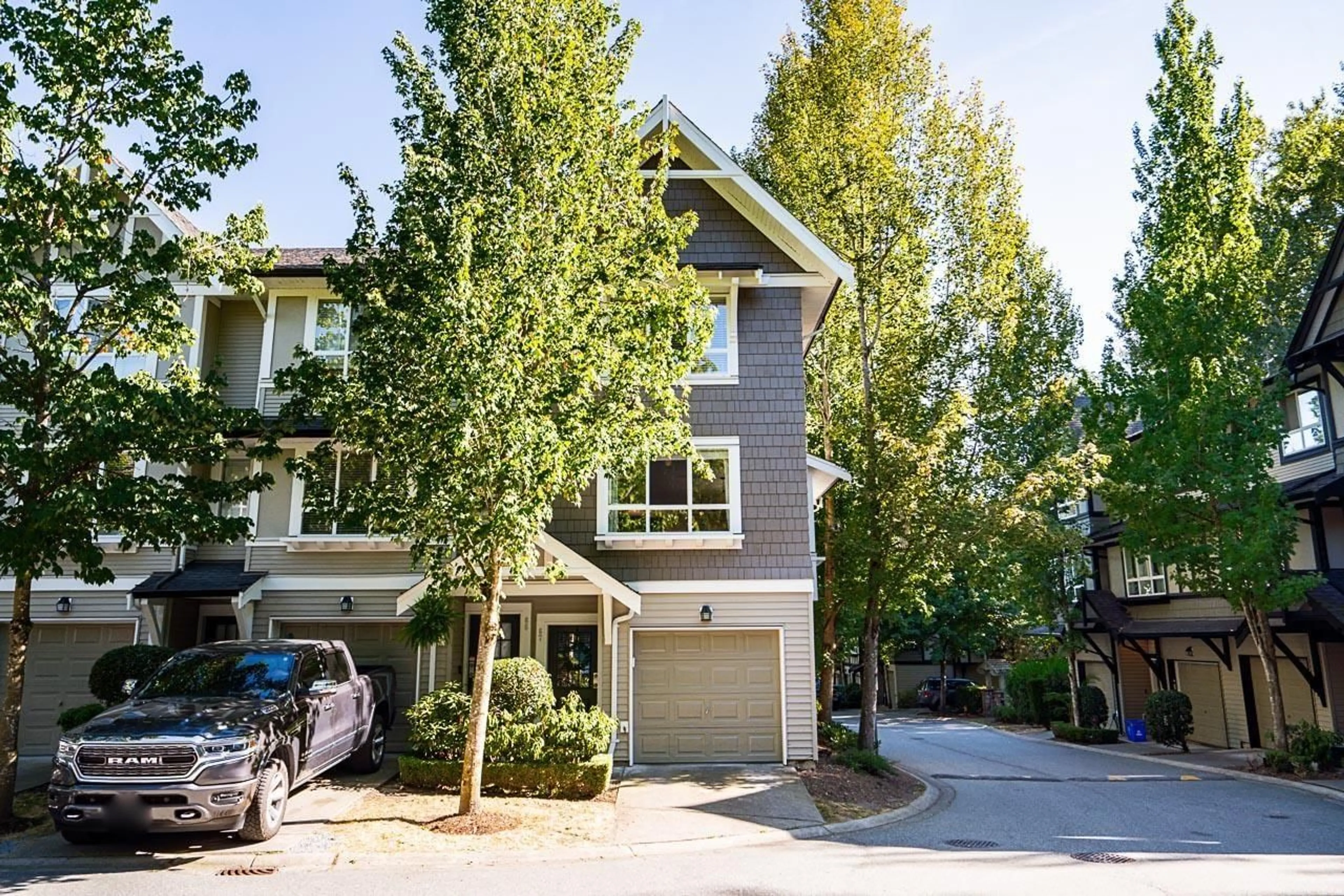 A pic from outside/outdoor area/front of a property/back of a property/a pic from drone, street for 67 - 6747 203 STREET, Langley British Columbia V2Y3B5