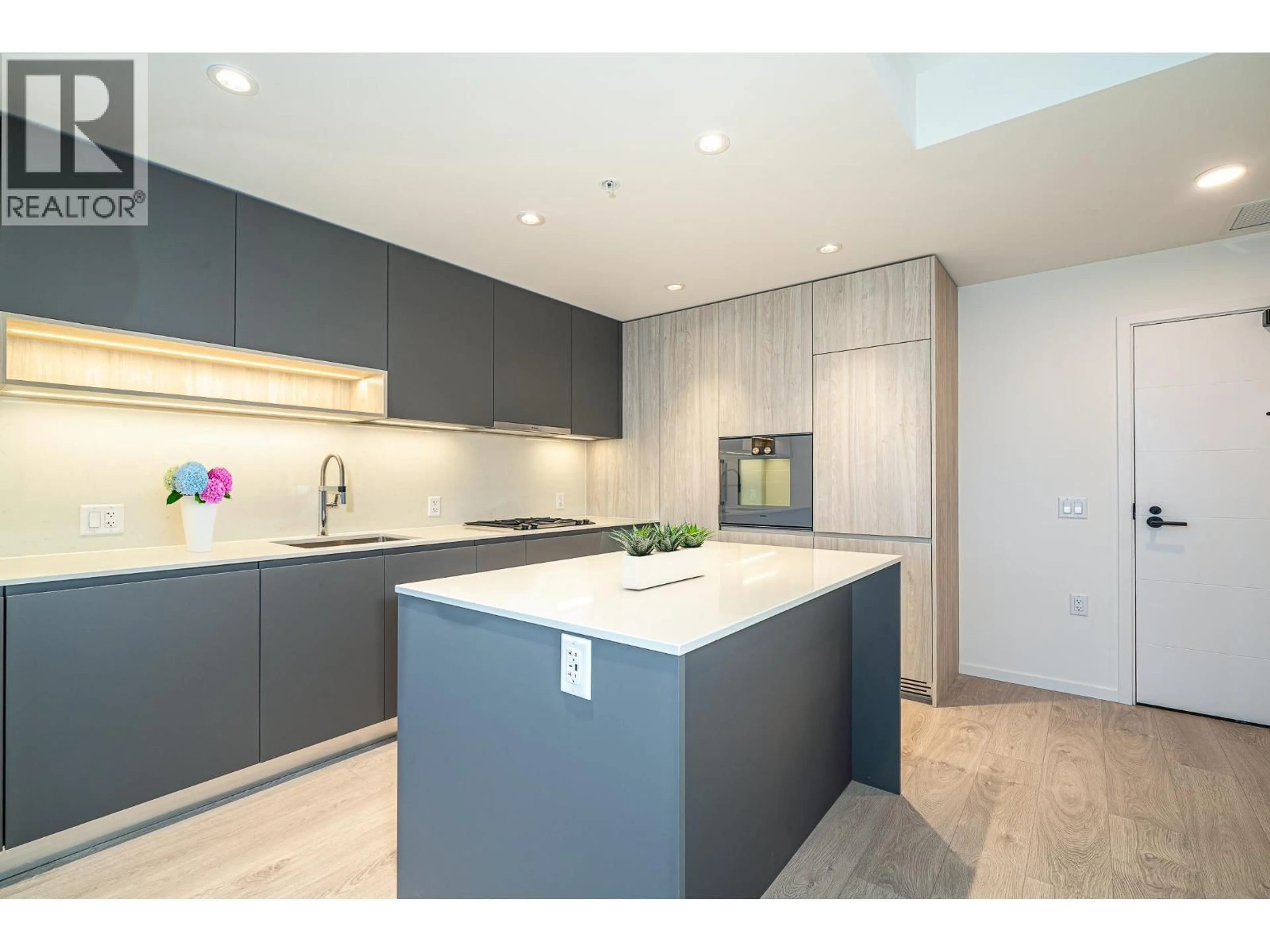 Open concept kitchen, unknown for 417 - 6200 MINORU BOULEVARD, Richmond British Columbia V6Y0M9