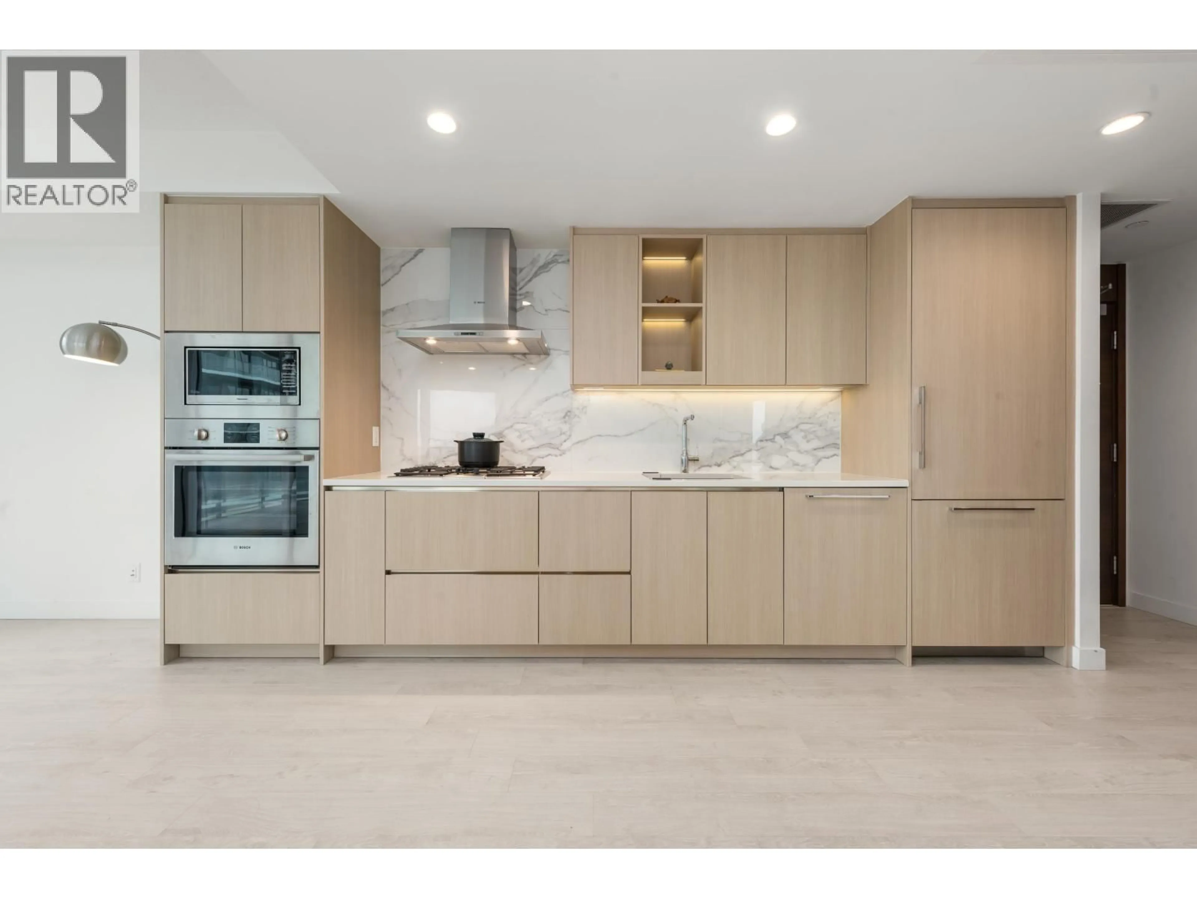 Open concept kitchen, ceramic/tile floor for 3204 - 4890 LOUGHEED HIGHWAY, Burnaby British Columbia V5C0N2