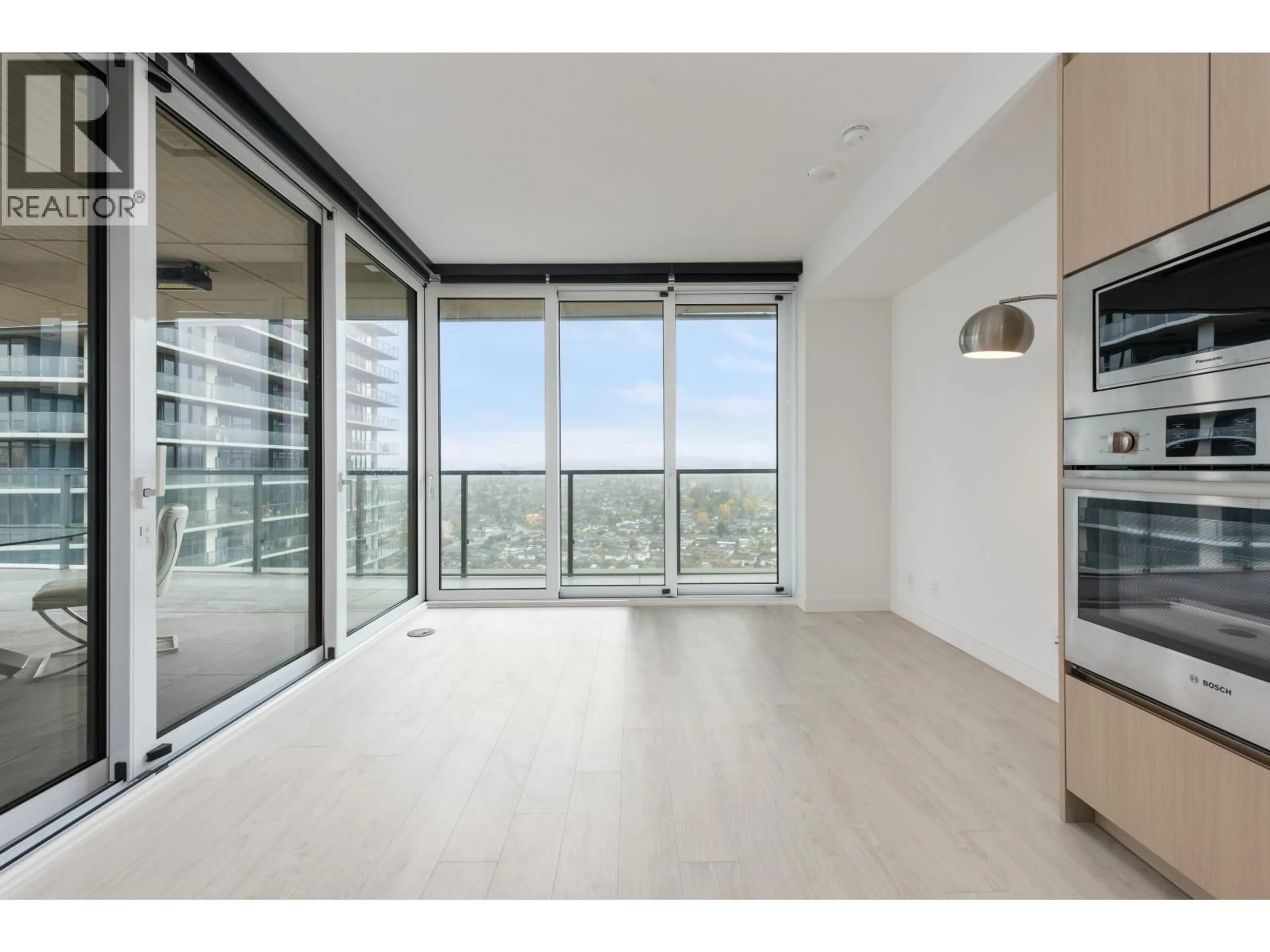 A pic of a room for 3204 - 4890 LOUGHEED HIGHWAY, Burnaby British Columbia V5C0N2