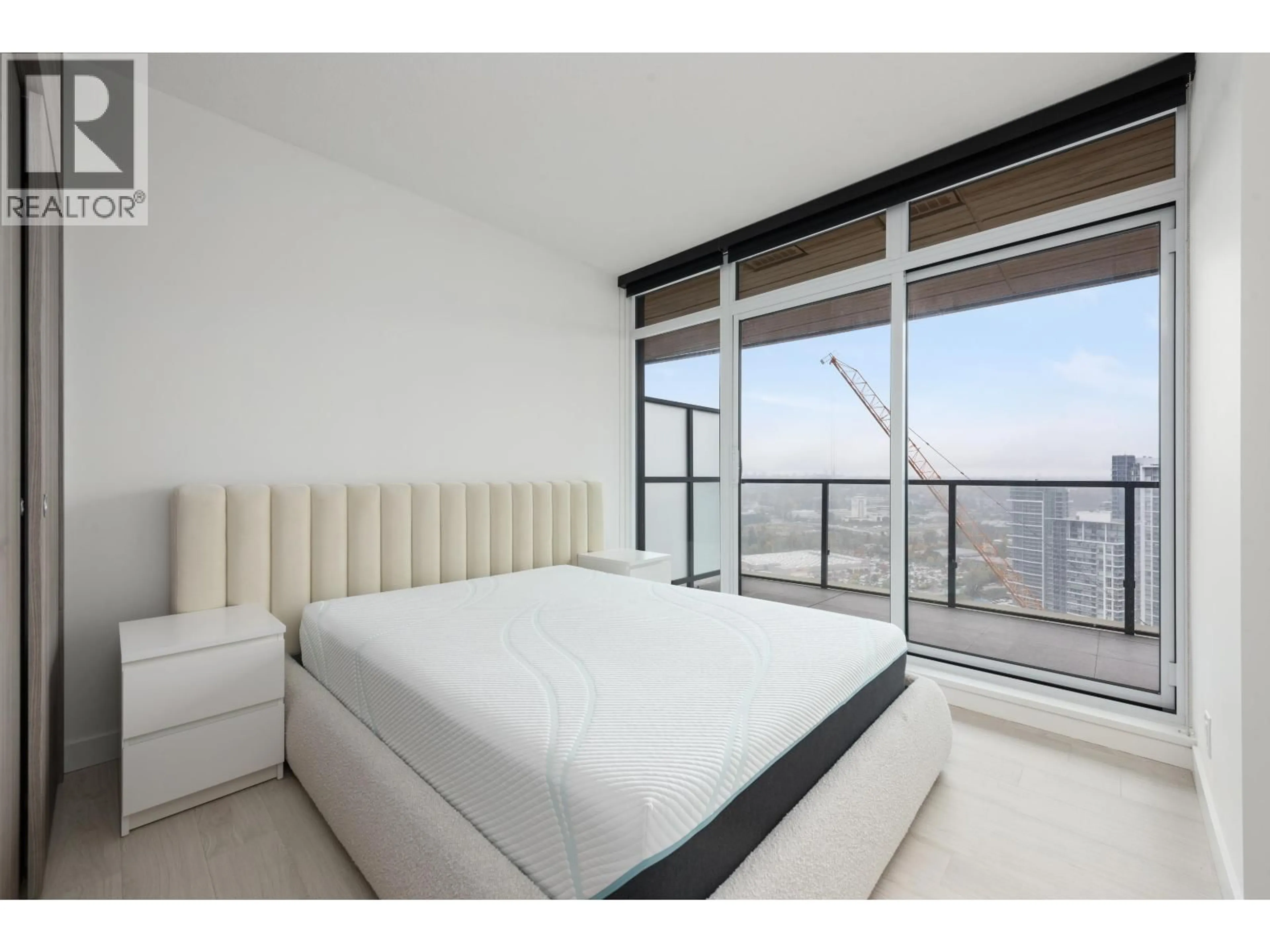 Bedroom with bed, unknown for 3204 - 4890 LOUGHEED HIGHWAY, Burnaby British Columbia V5C0N2