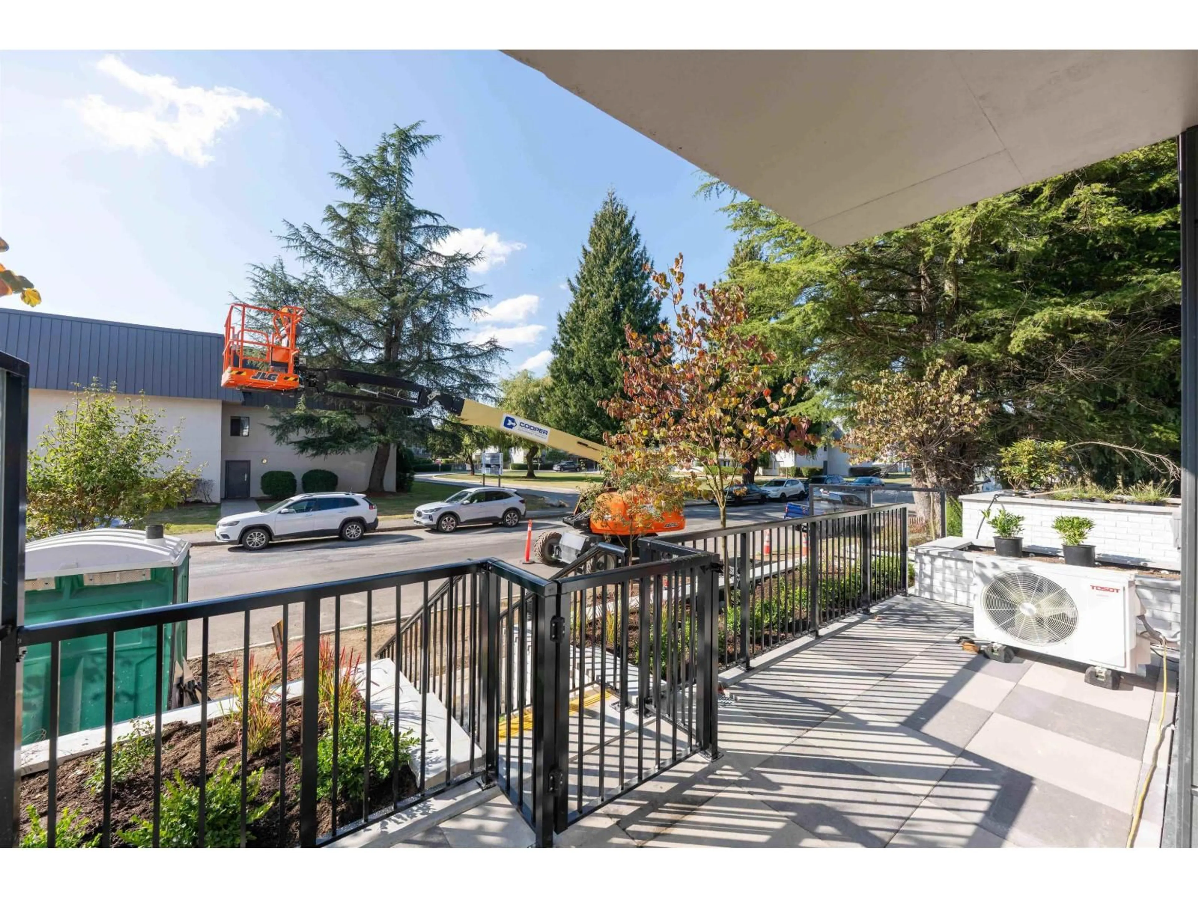Patio, street for 109 - 5398 207 STREET, Langley British Columbia V3A2E6