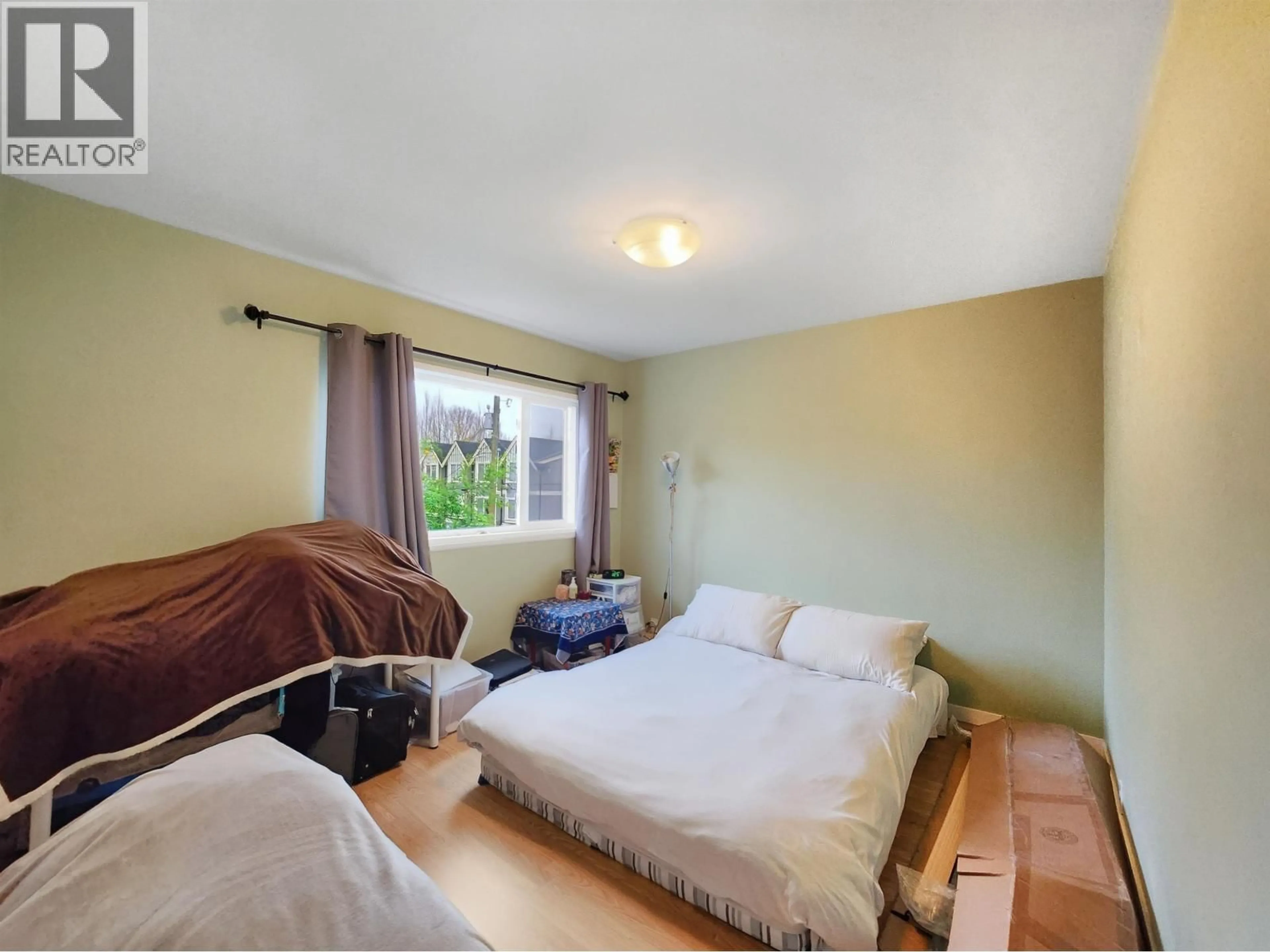 A pic of a room for 1621 ADANAC STREET, Vancouver British Columbia V5L2C7