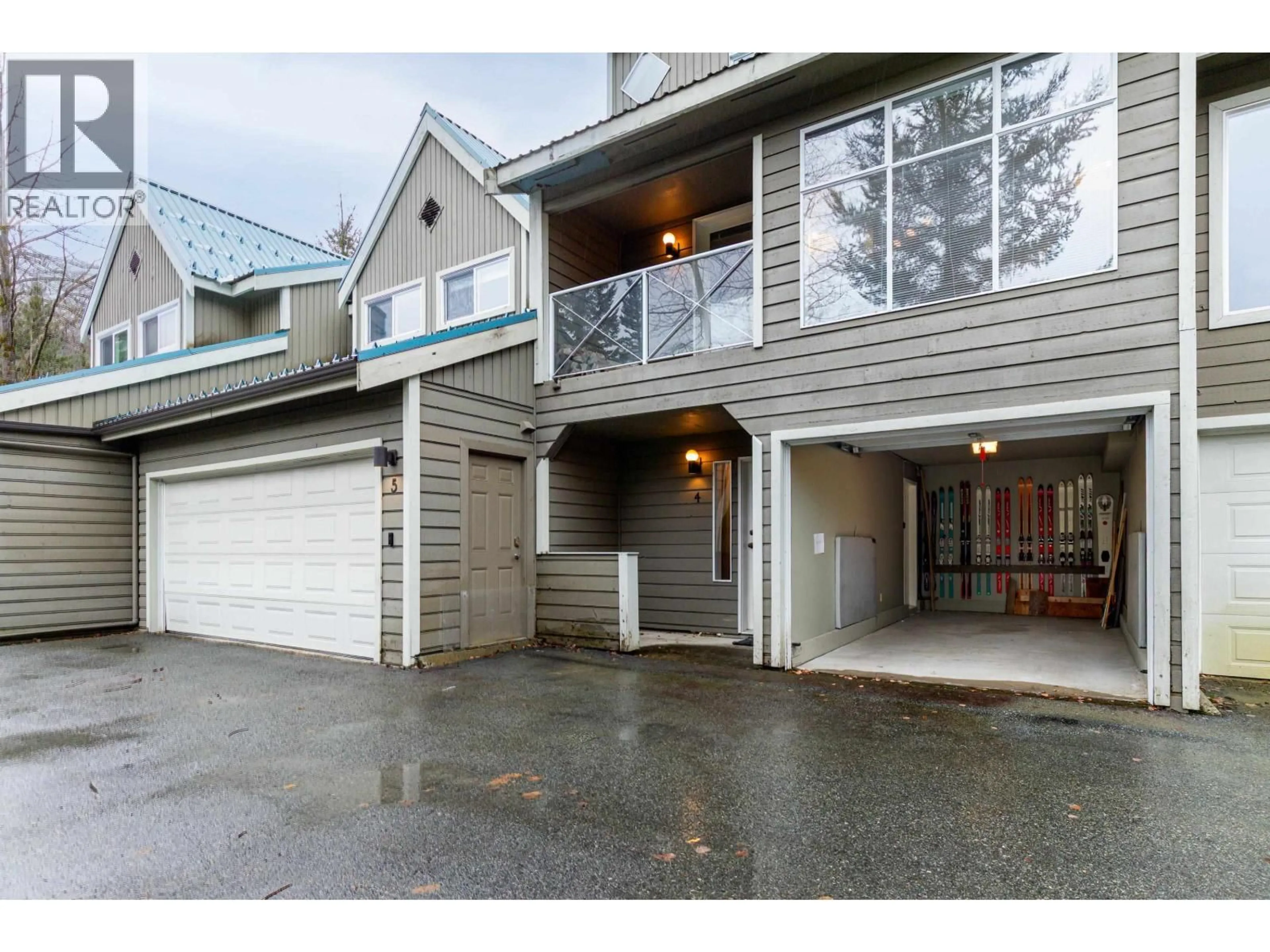 Indoor garage for 4 - 2134 TIMBER RIDGE, Whistler British Columbia V8E0A8