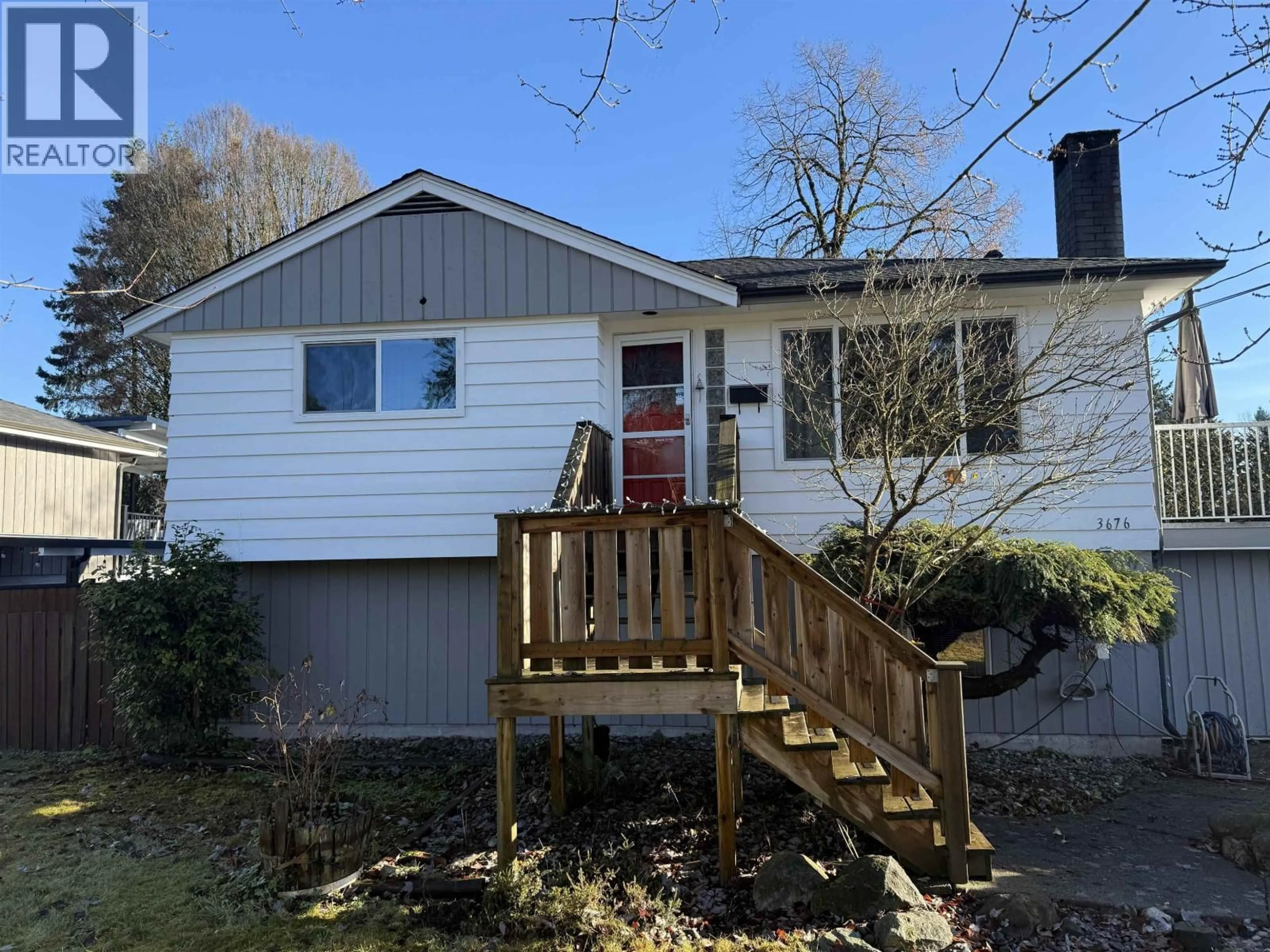 Home with vinyl exterior material, unknown for 3676 INVERNESS STREET, Port Coquitlam British Columbia V3B3B4