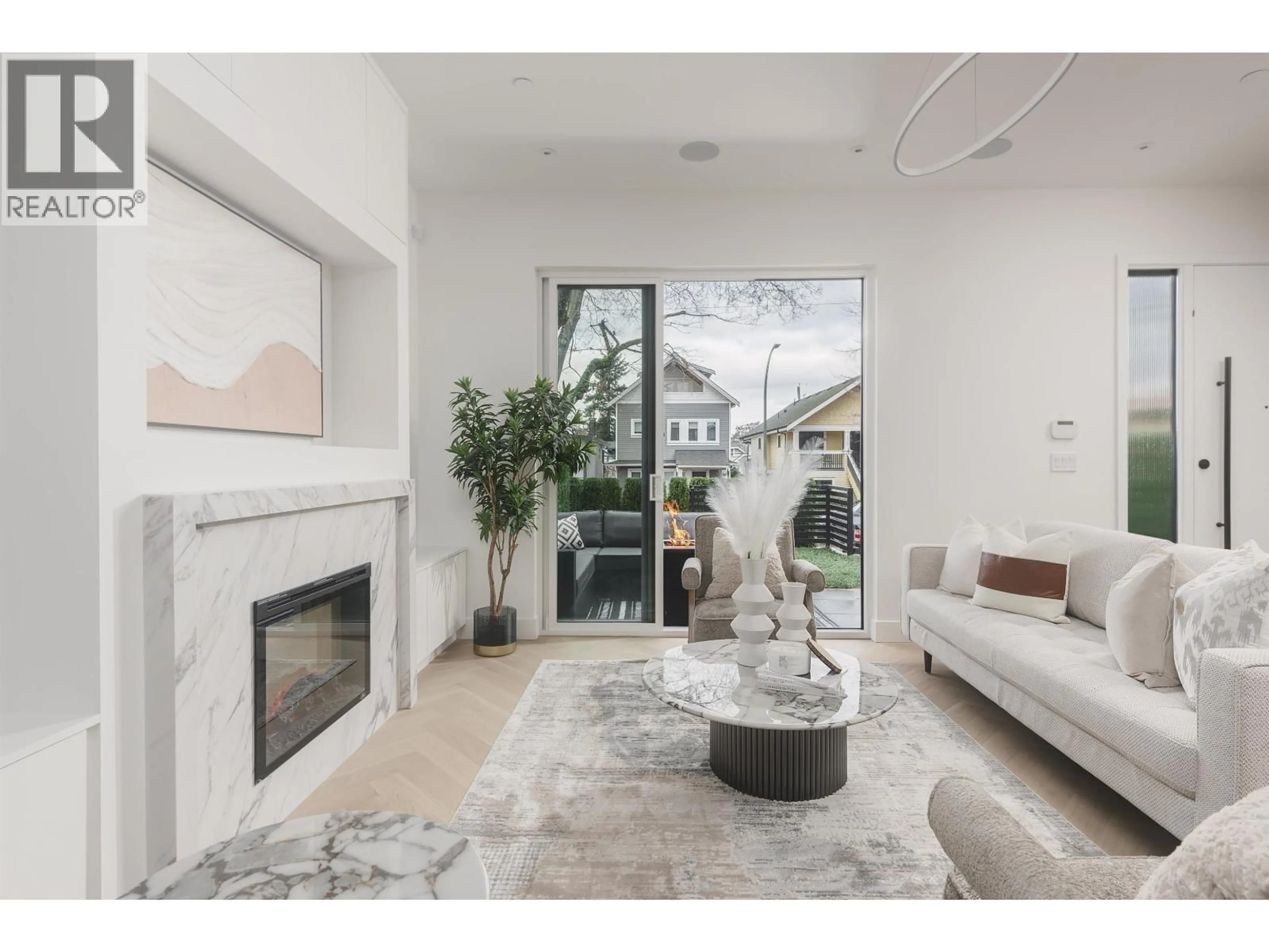Living room with furniture, ceramic/tile floor for 1 - 2130 2ND AVENUE, Vancouver British Columbia V5N1E8