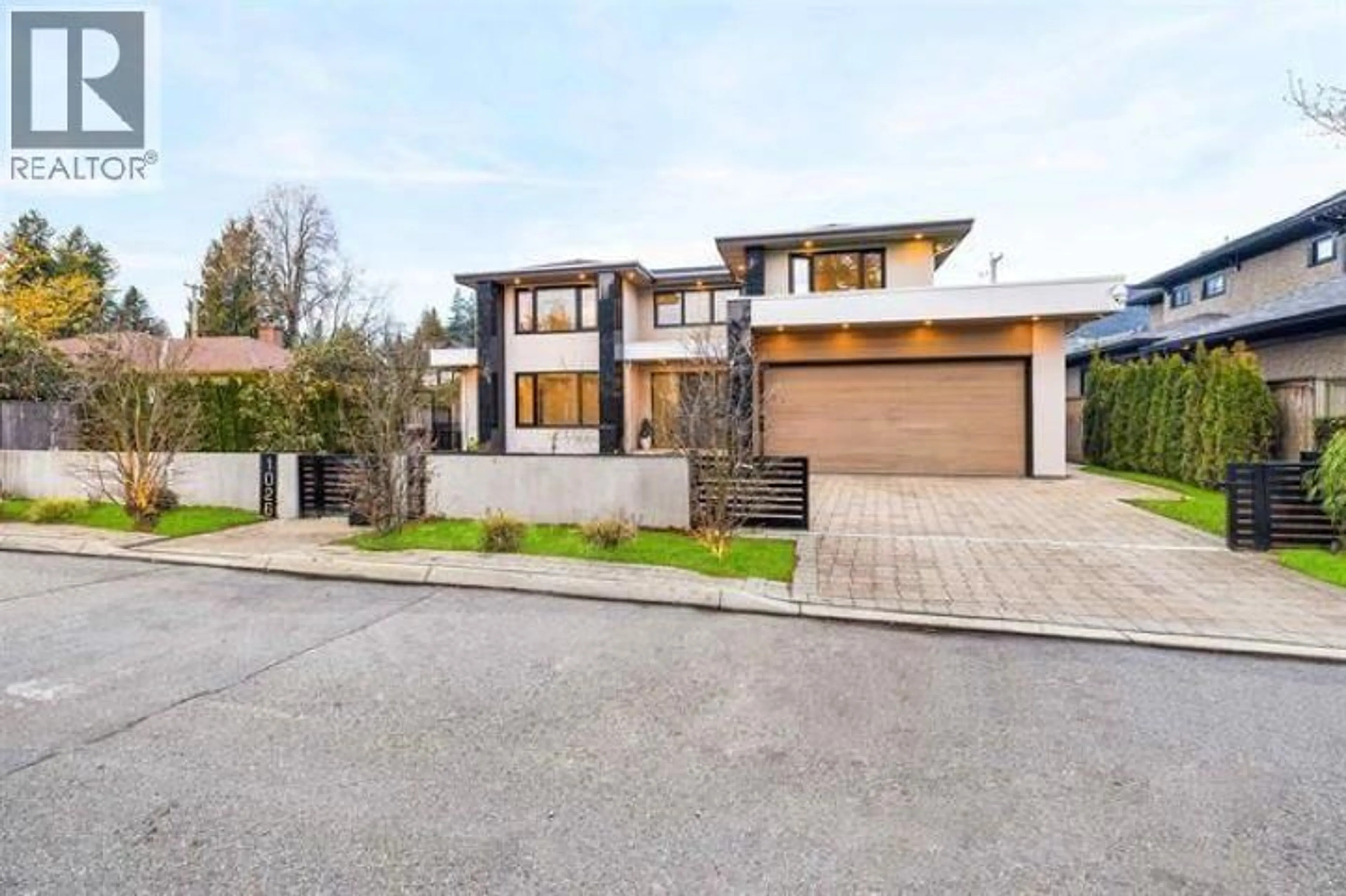 Home with brick exterior material, street for 1026 BELMONT AVENUE, North Vancouver British Columbia V7R1K2