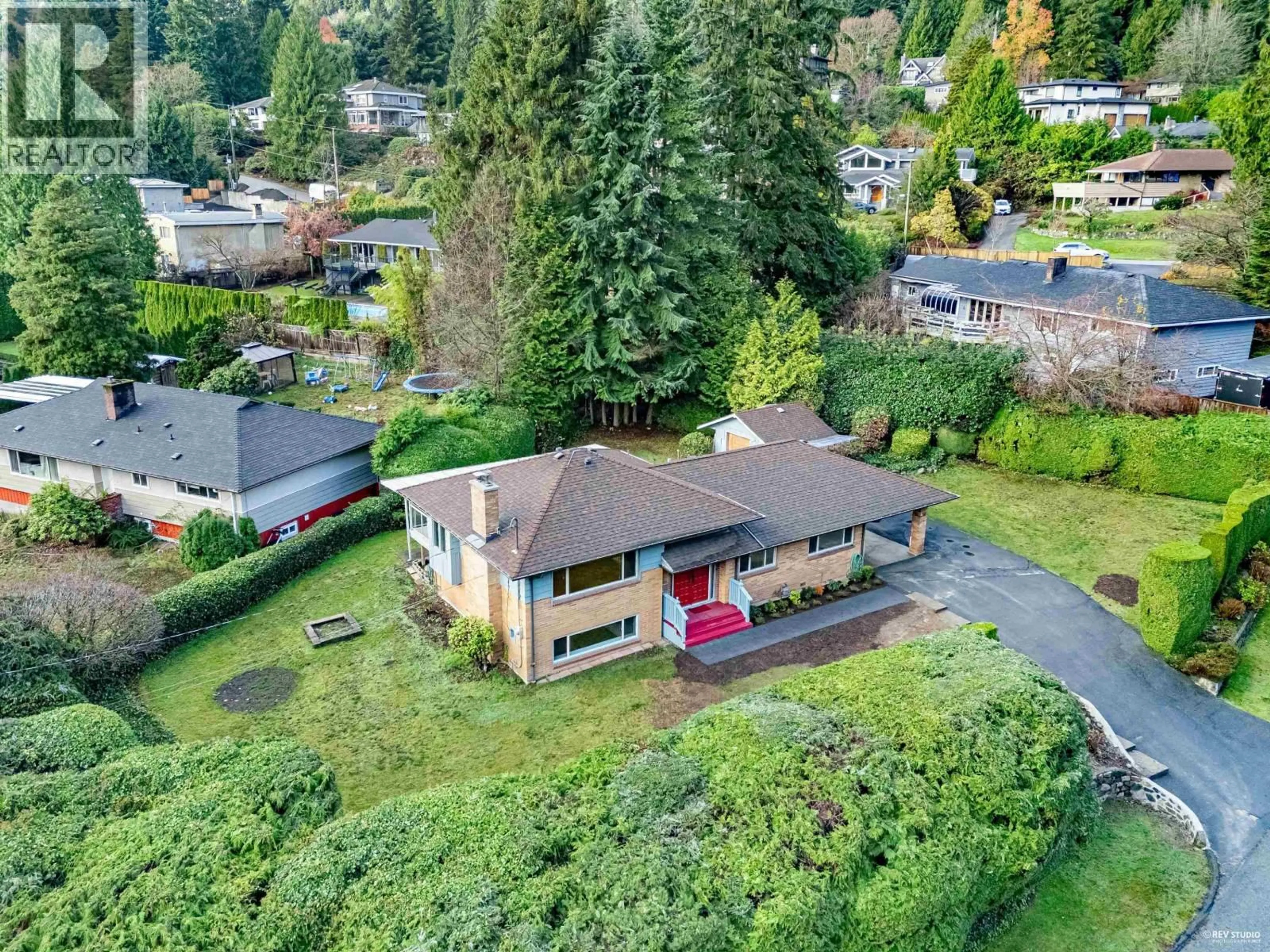 A pic from outside/outdoor area/front of a property/back of a property/a pic from drone, mountain view for 50 GLENMORE DRIVE, West Vancouver British Columbia V7S1A7
