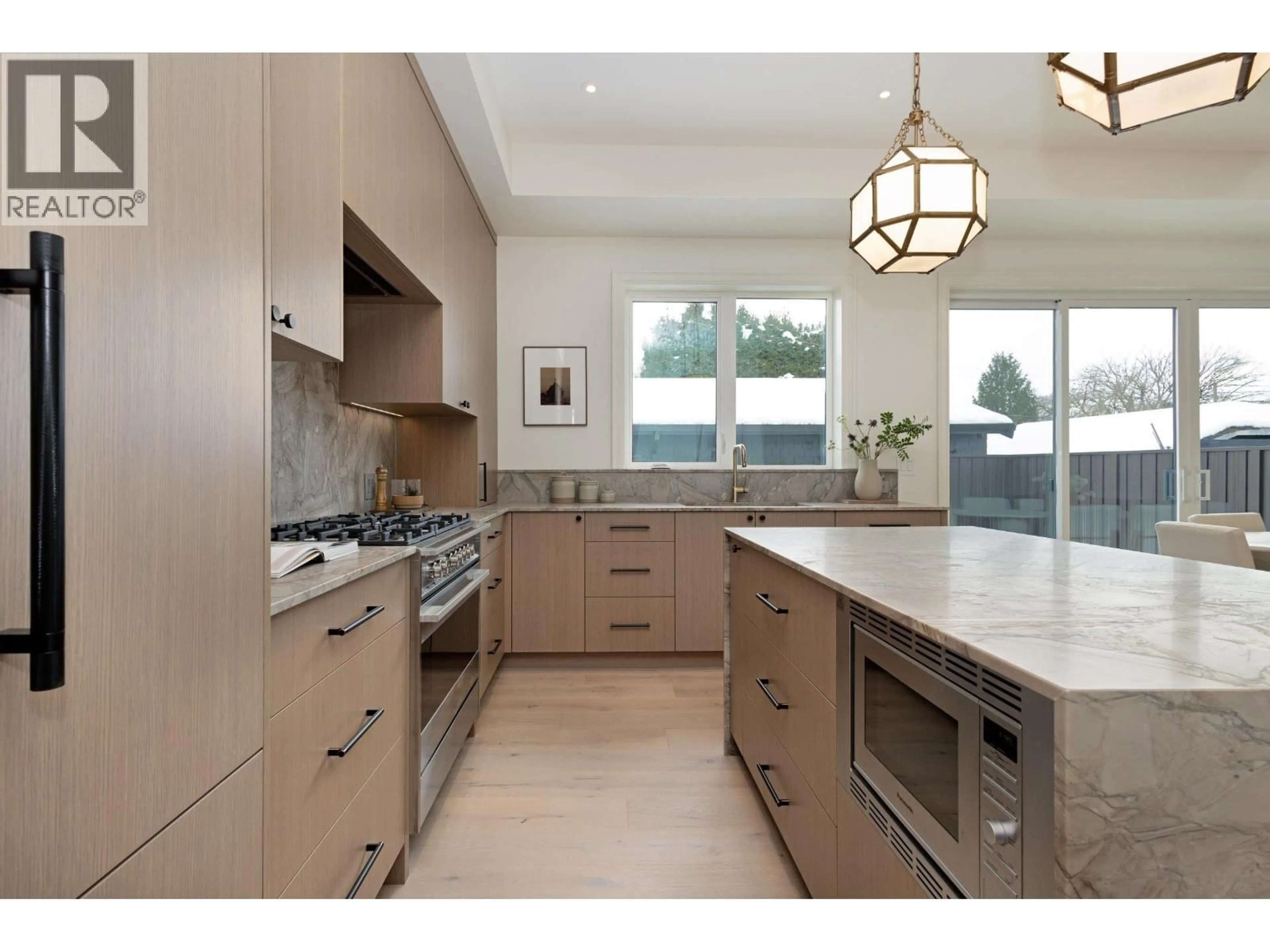 Contemporary kitchen, unknown for 2382 5TH AVENUE, Vancouver British Columbia V5N1N1