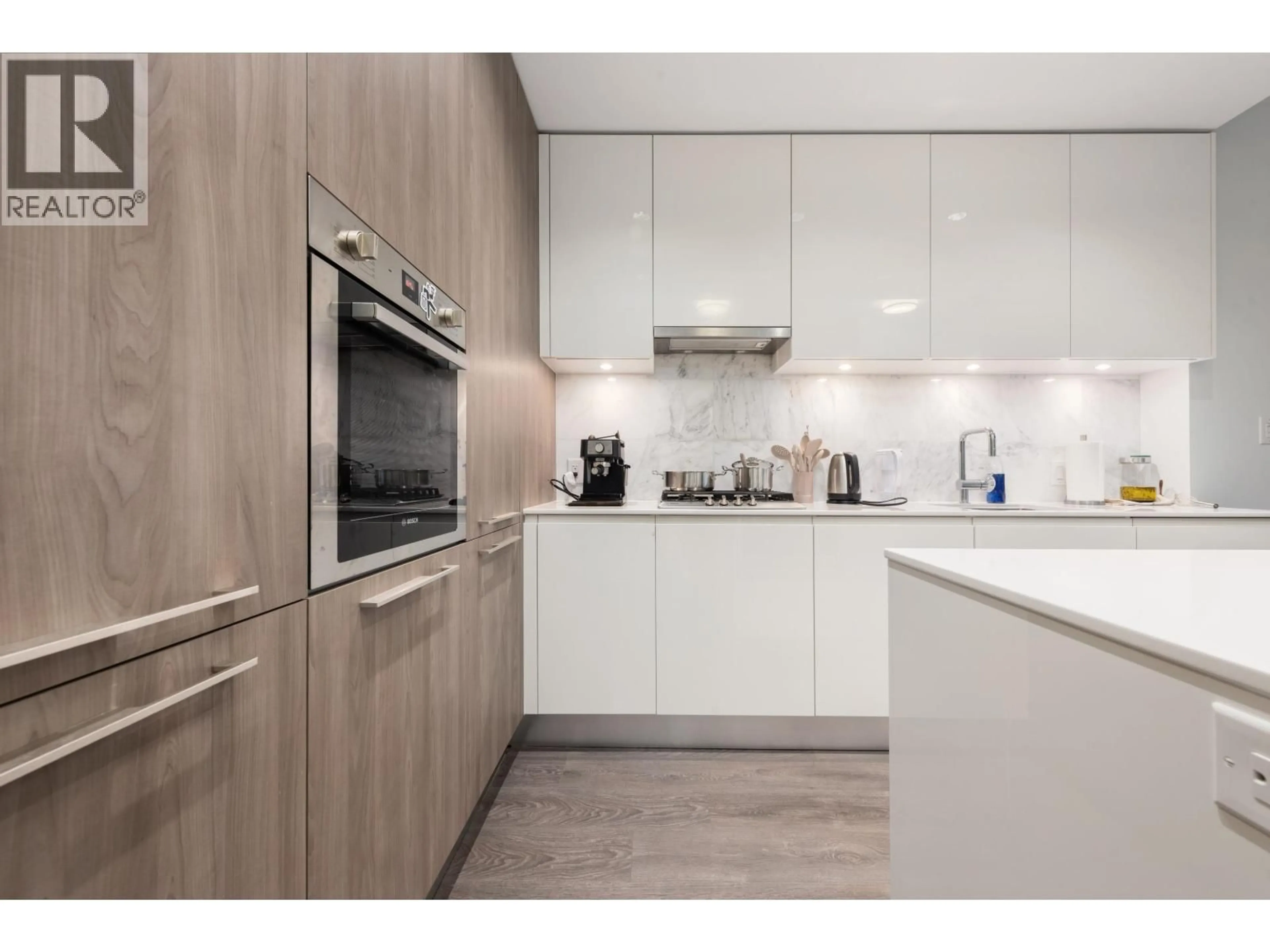 Standard kitchen, wood/laminate floor for 1907 - 1955 ALPHA WAY, Burnaby British Columbia V5C0K6