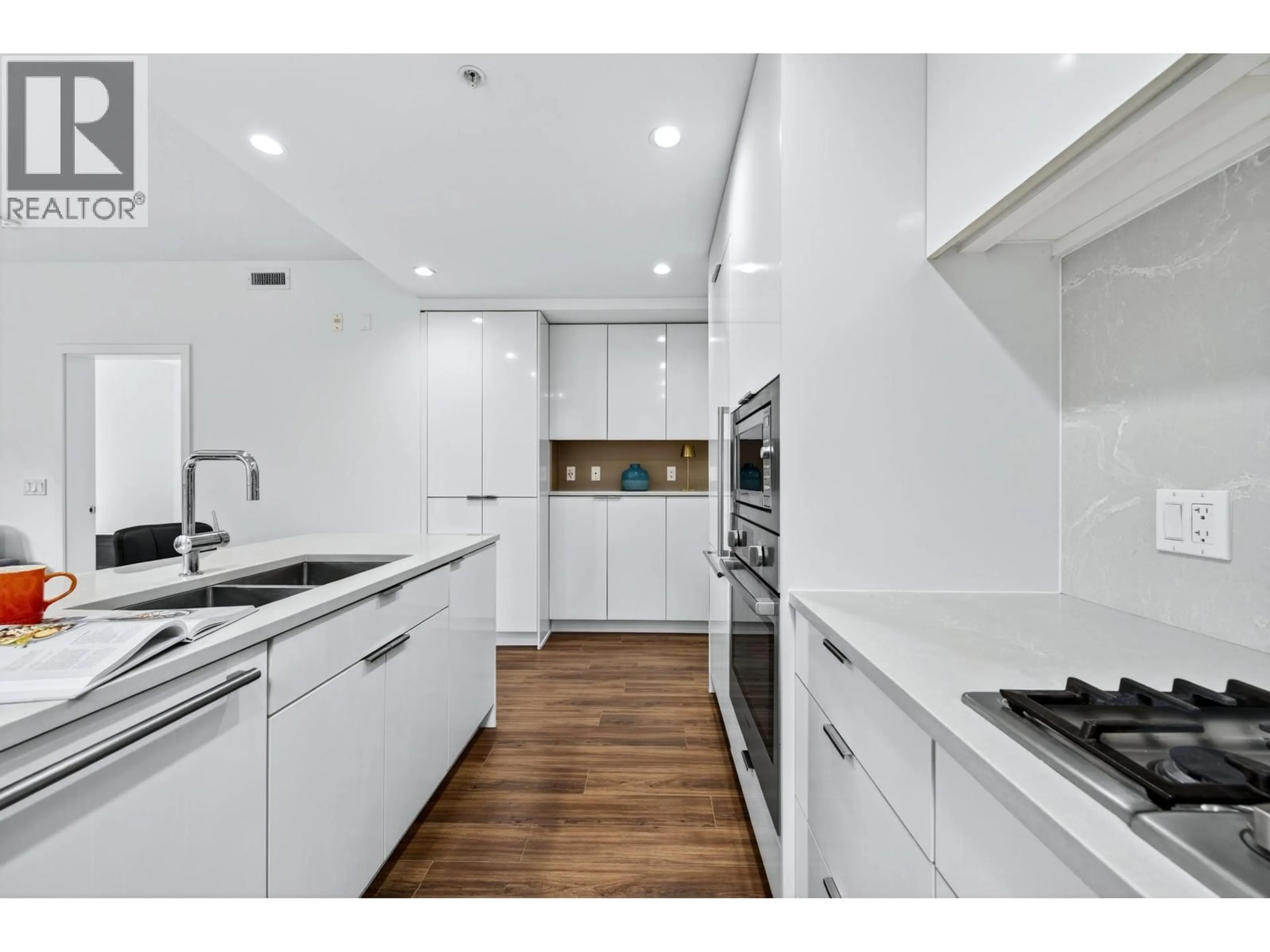 Unknown for 205 - 7928 YUKON STREET, Vancouver British Columbia V5X2Y7