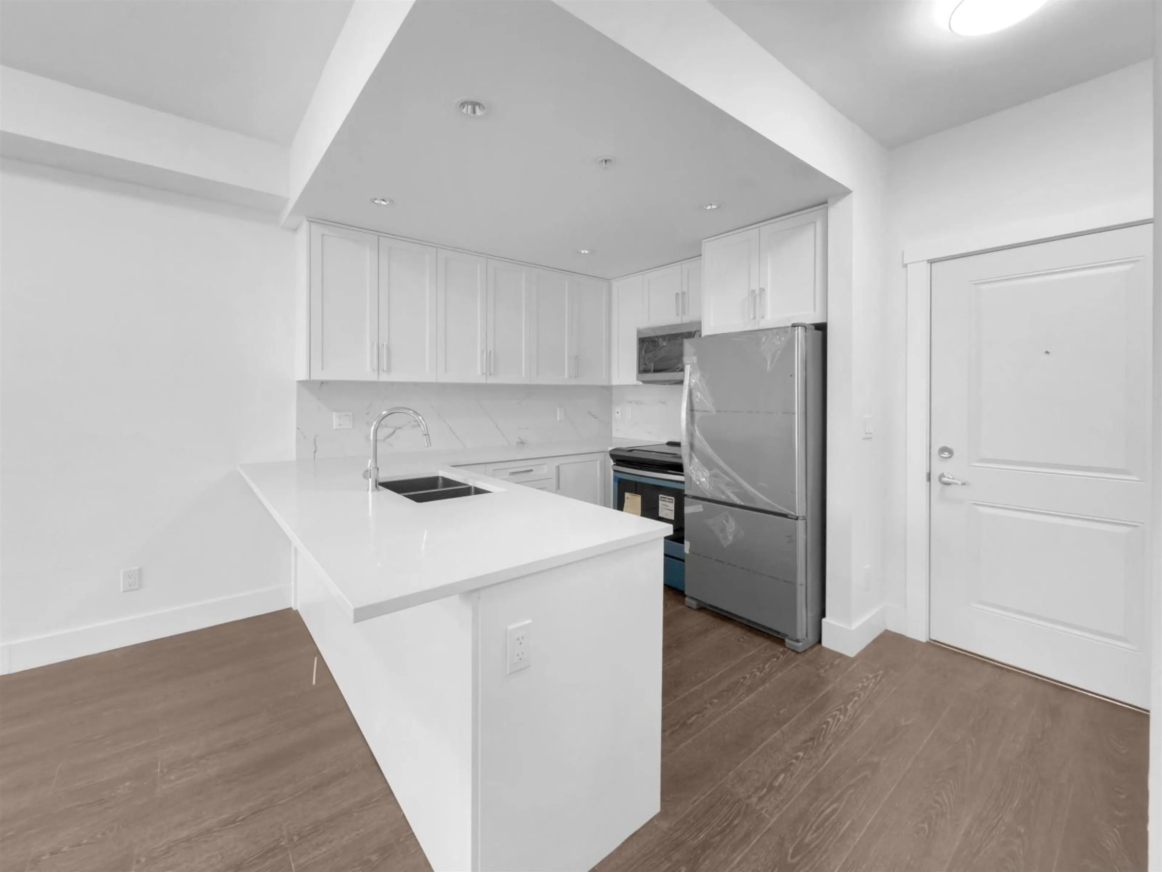 Unknown for 208 - 9983 BARNSTON DRIVE EAST, Surrey British Columbia V4N6T3