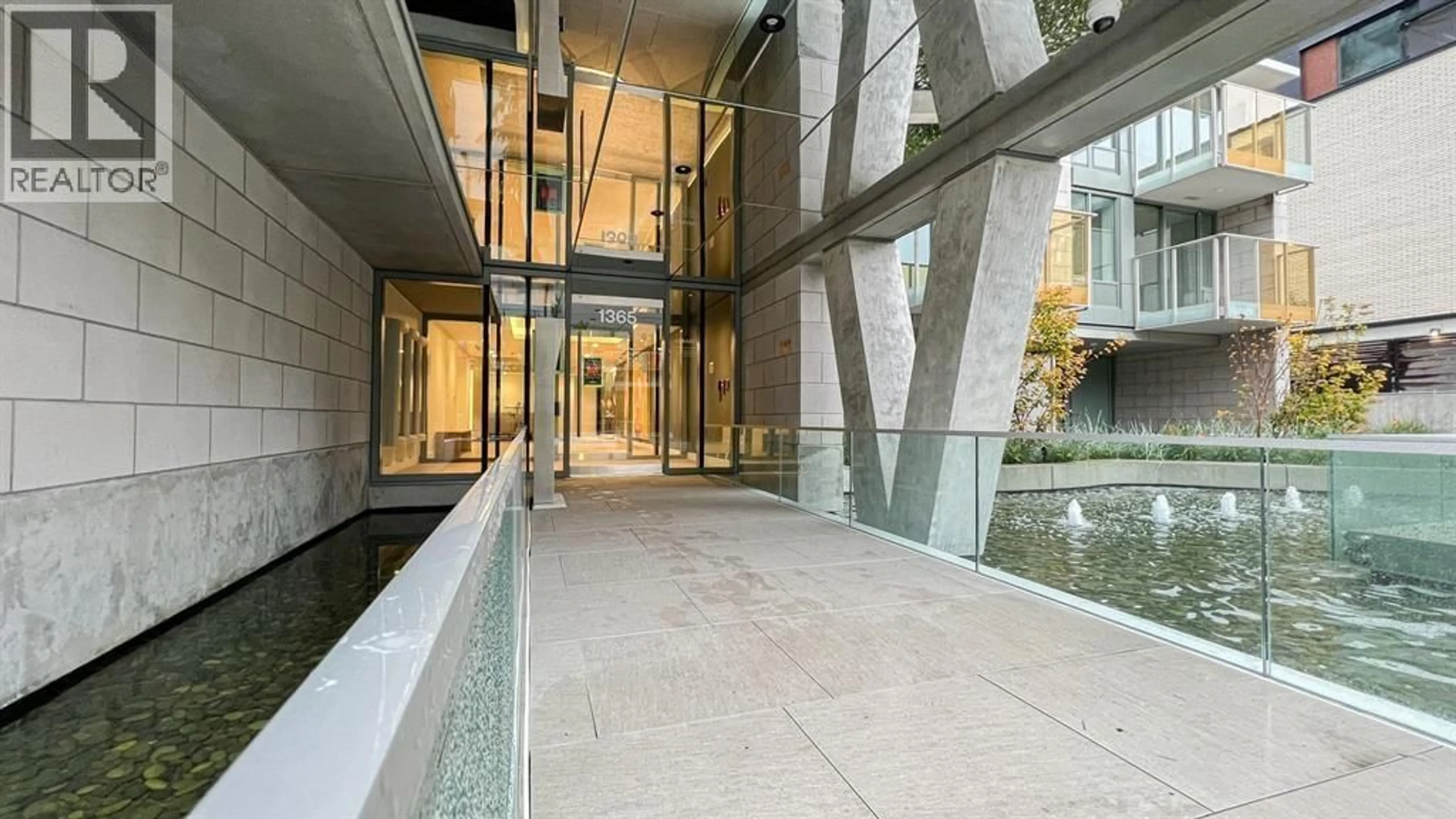 Indoor foyer for 506 - 1365 DAVIE STREET, Vancouver British Columbia V6E1N5