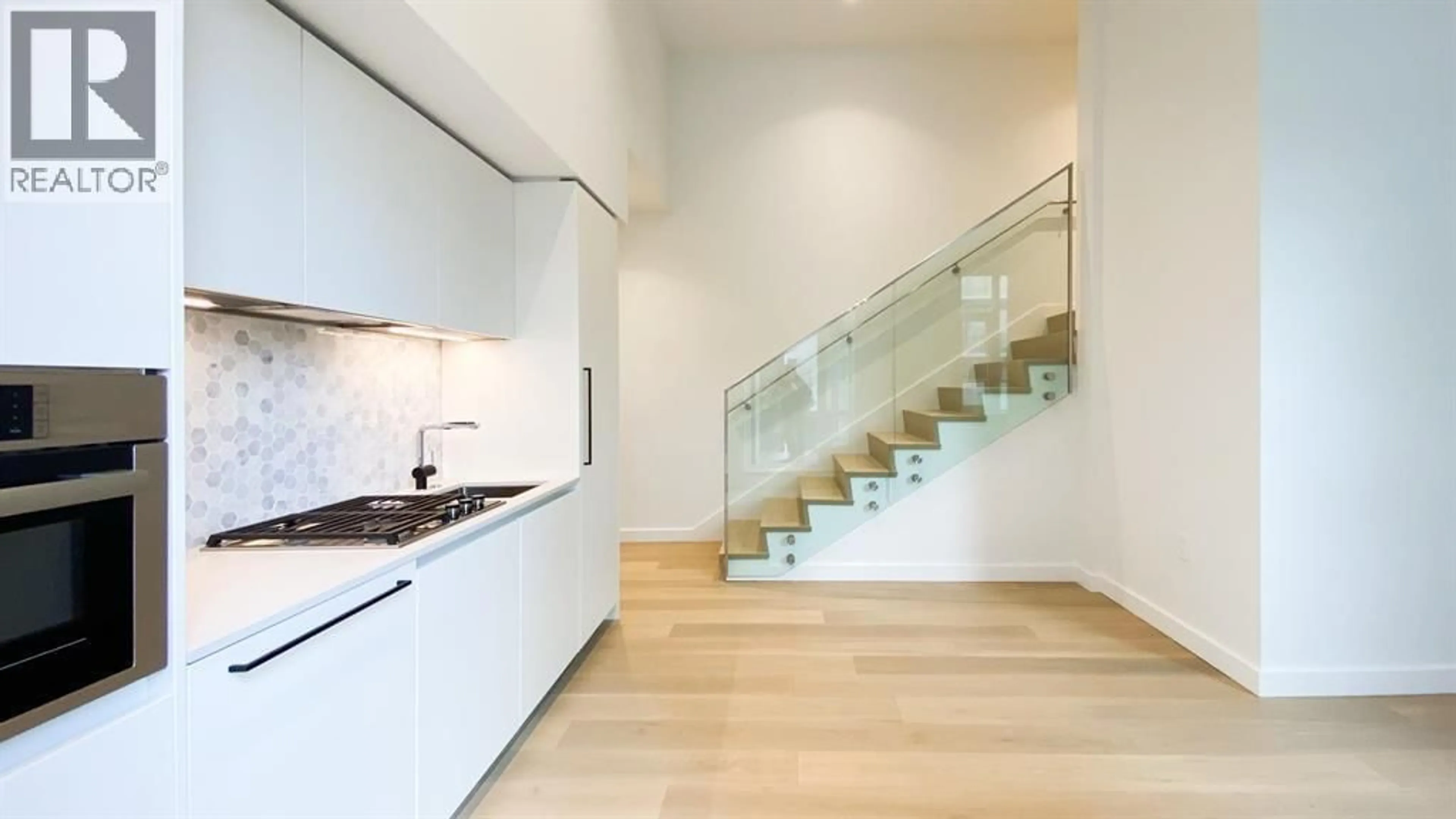 Stairs for 506 - 1365 DAVIE STREET, Vancouver British Columbia V6E1N5