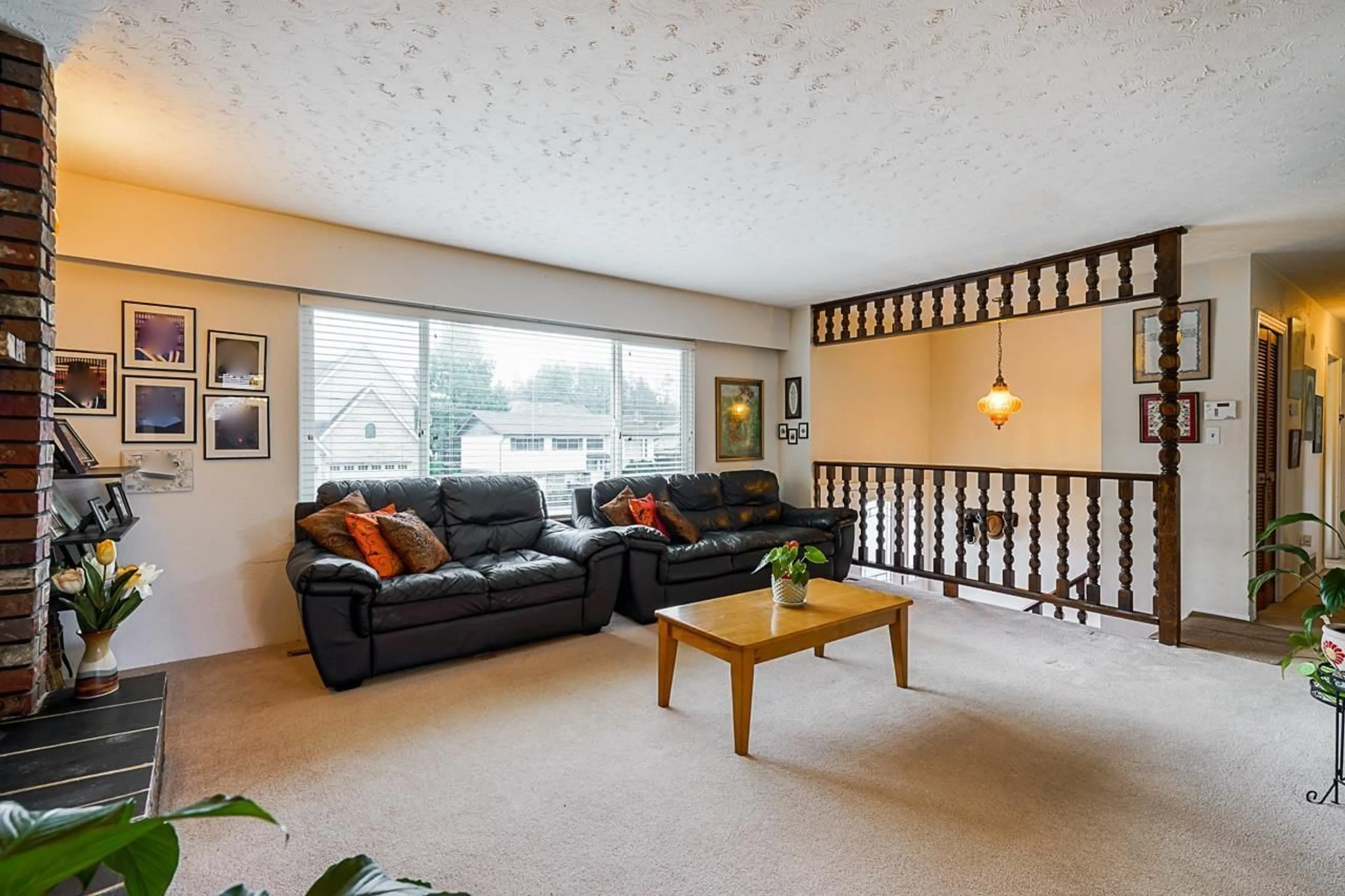 Living room with furniture, carpet floor for 14145 101 AVENUE, Surrey British Columbia V3T1L7