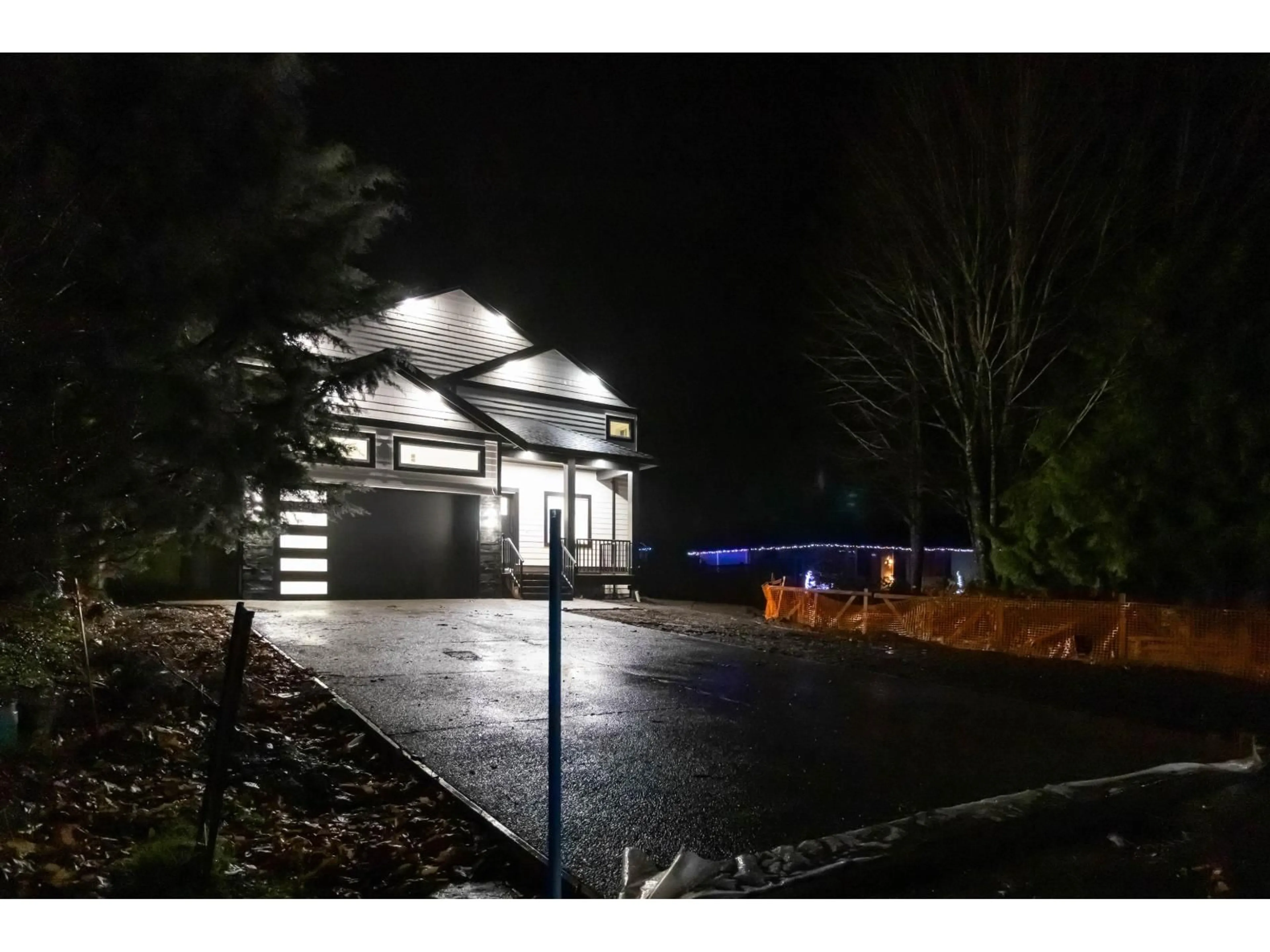 A pic from outside/outdoor area/front of a property/back of a property/a pic from drone, street for 25 - 14550 MORRIS VALLEY ROAD, Mission British Columbia V0M1A1