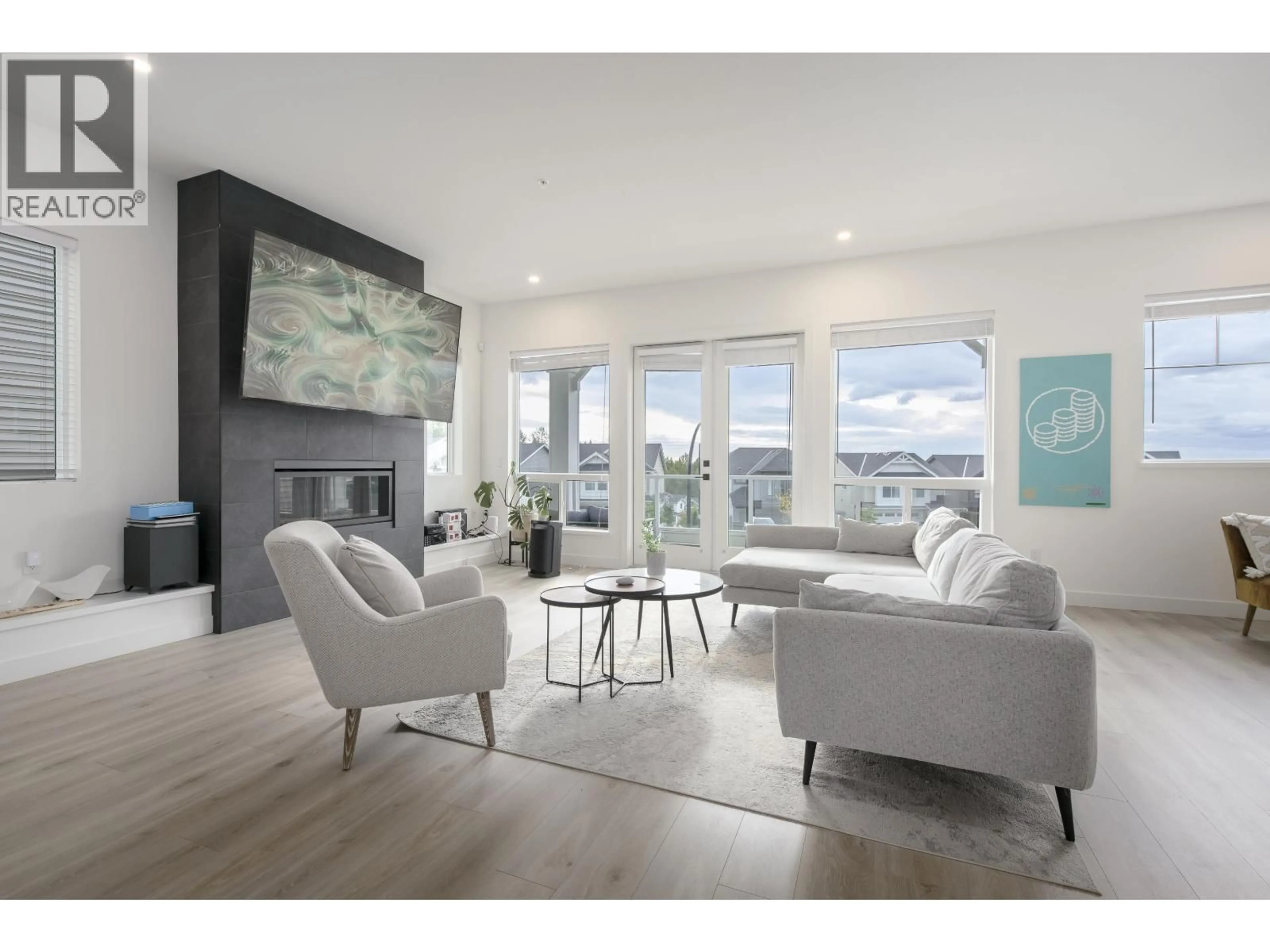 Living room with furniture, unknown for 14112 MIER DRIVE, Maple Ridge British Columbia V4R0G9