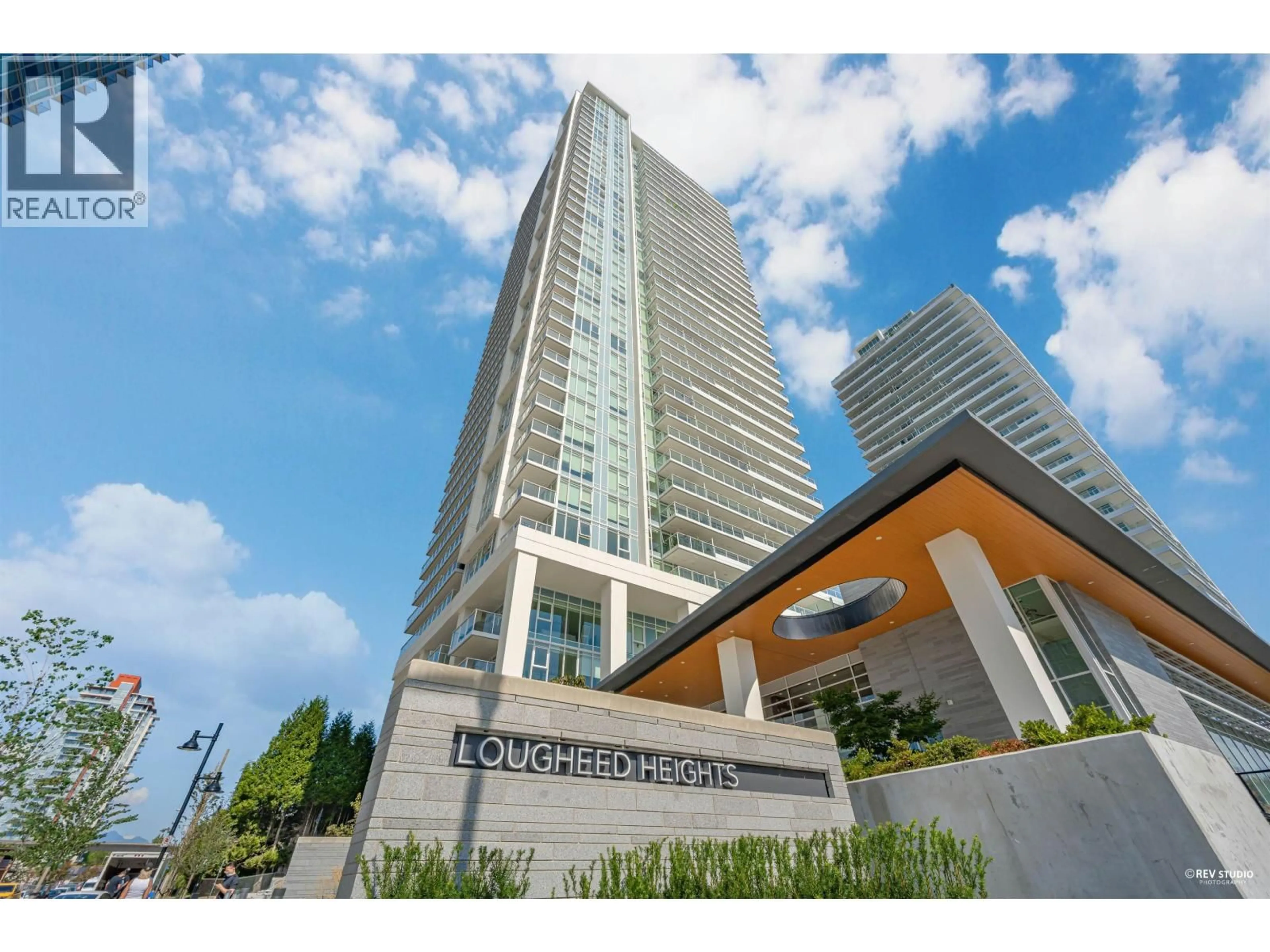 Indoor foyer for 2403 - 525 FOSTER AVENUE, Coquitlam British Columbia V3J2L5