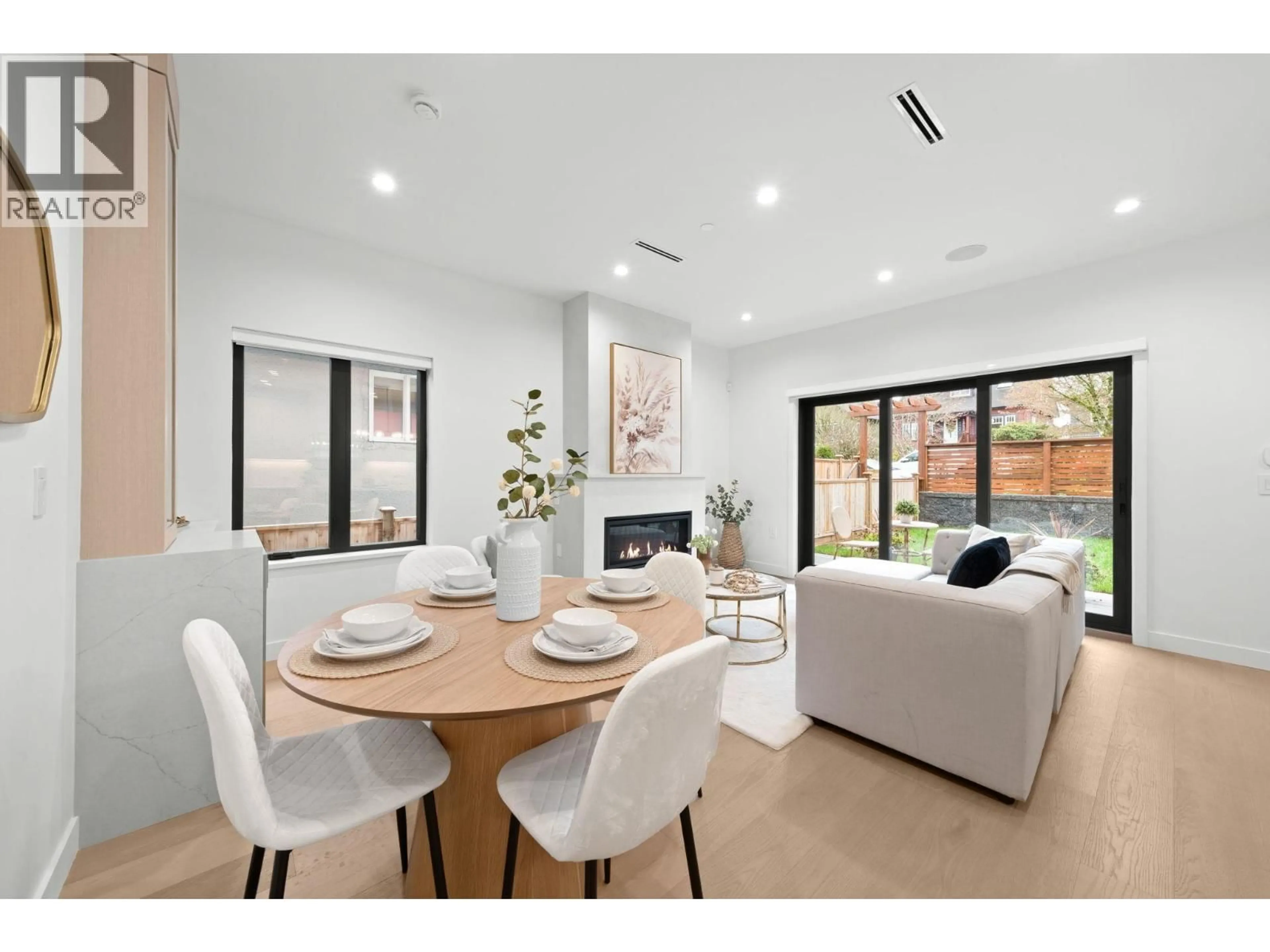 Unknown for 1 - 2247 PARKER STREET, Vancouver British Columbia V5L2L8