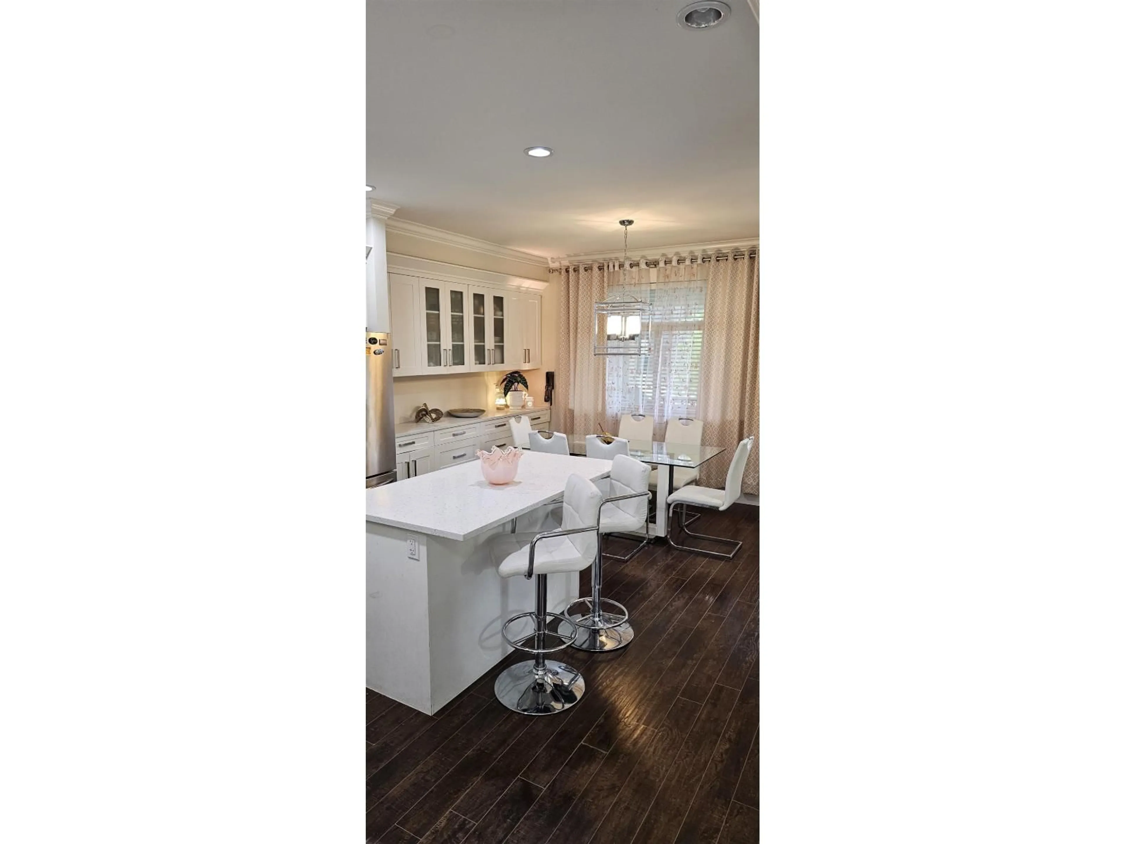 Open concept kitchen, wood/laminate floor for 60 - 5957 152 STREET, Surrey British Columbia V3S3K4