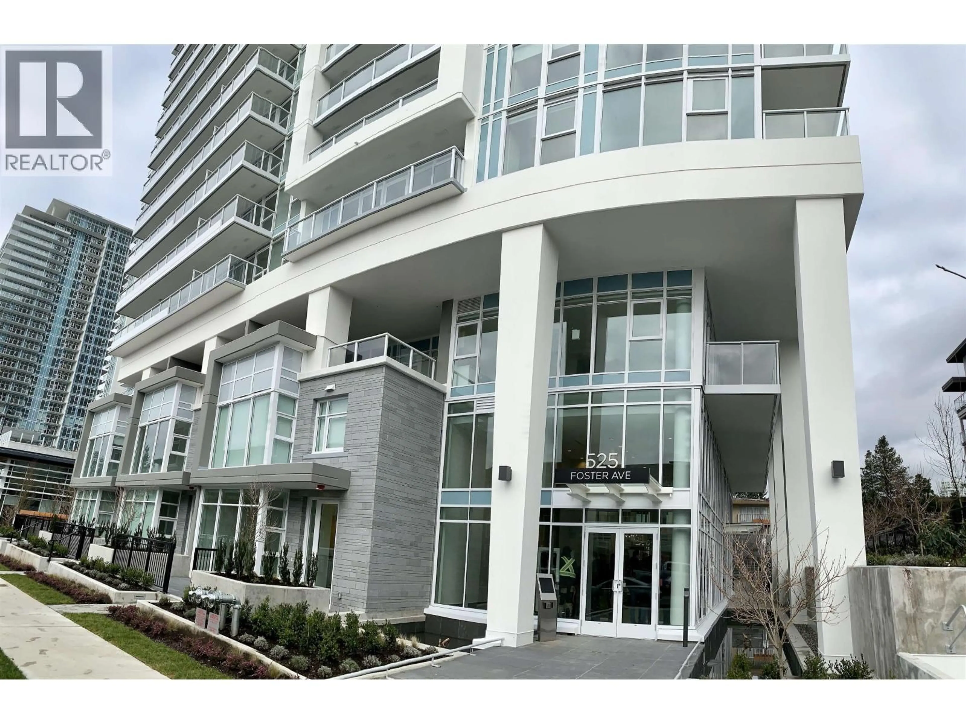 Indoor foyer for 810 - 525 FOSTER AVENUE, Coquitlam British Columbia V3J0H6