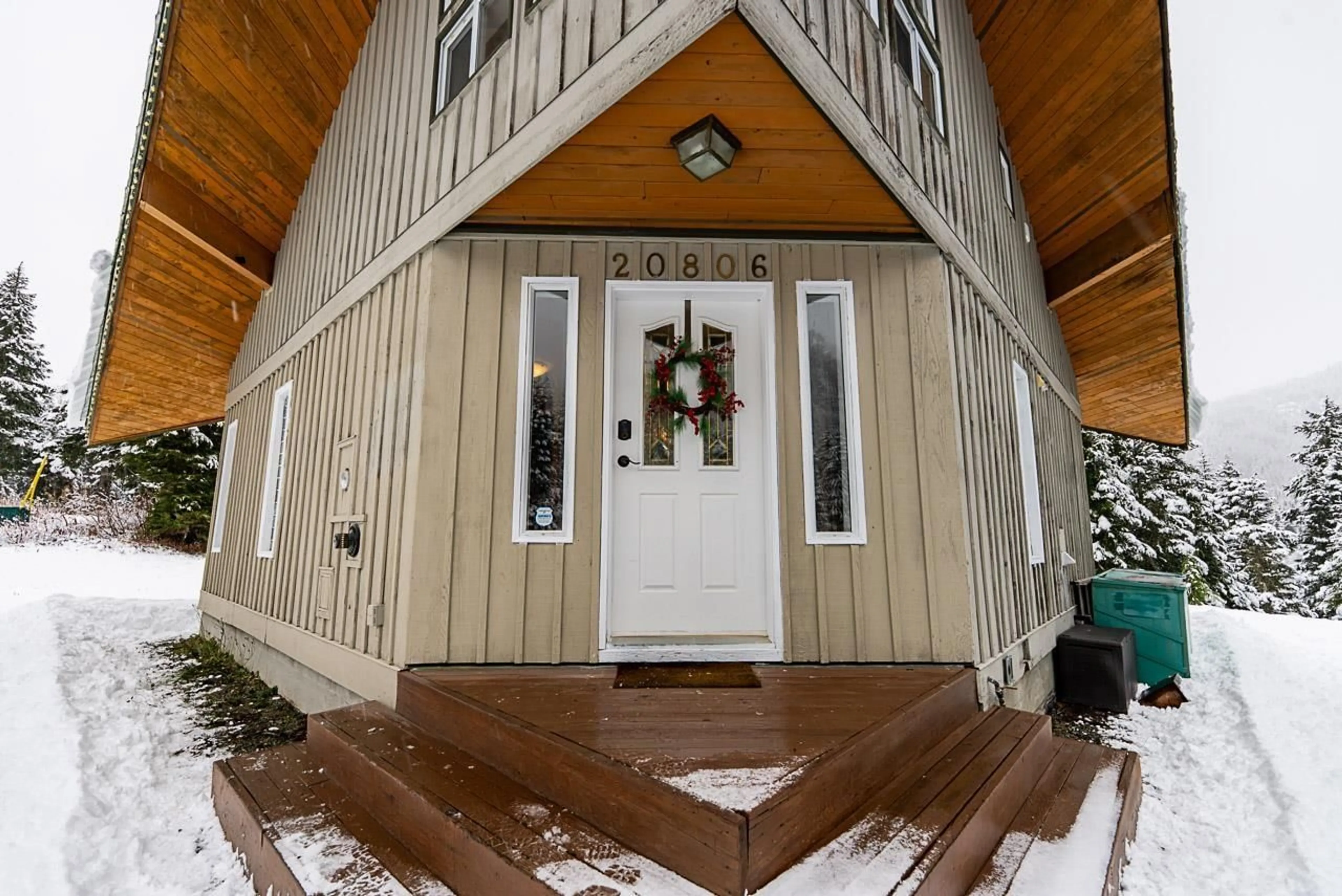 Indoor entryway for 20806 SAKWI CREEK ROAD, Mission British Columbia V0M1A1