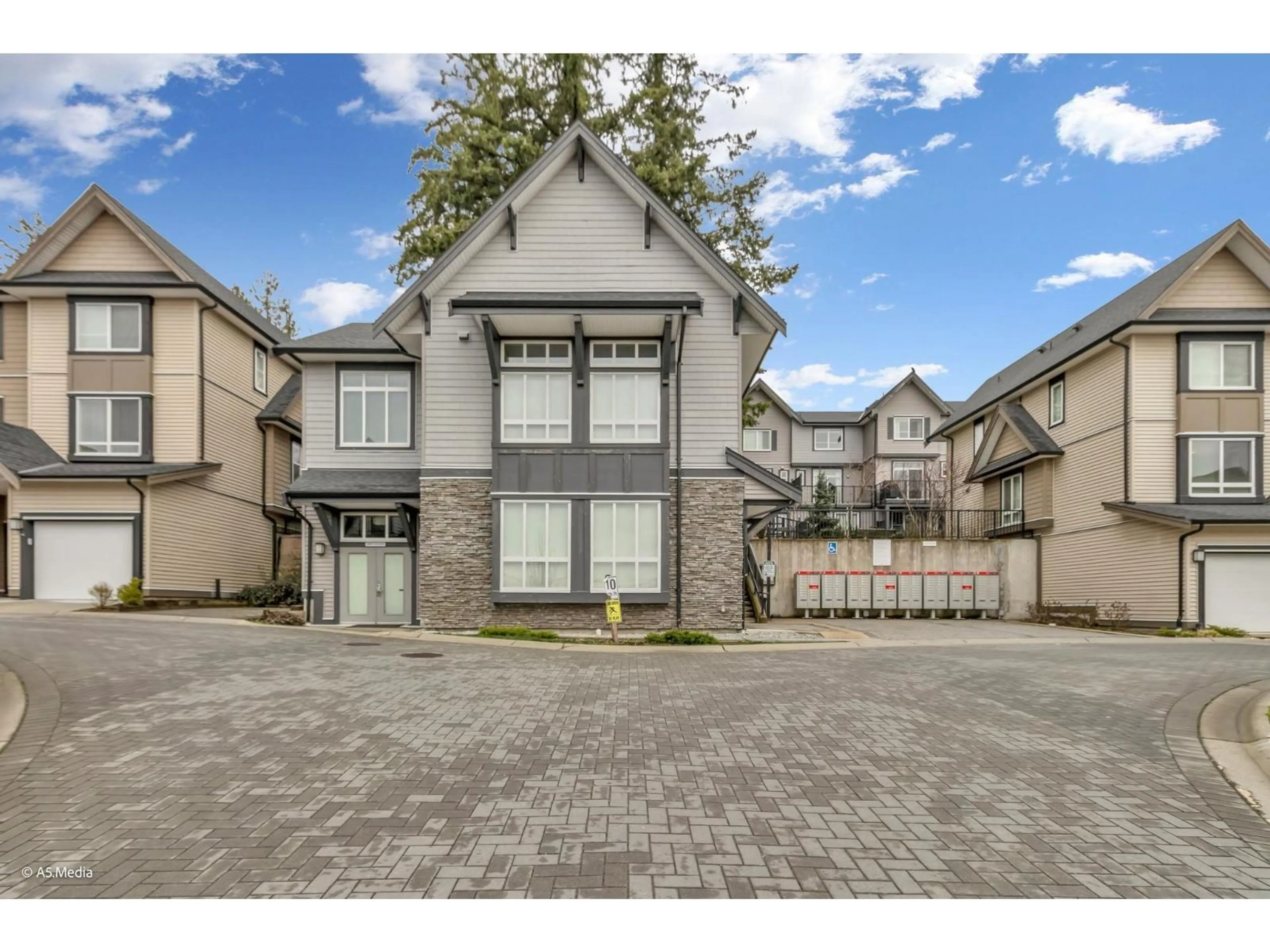 A pic from outside/outdoor area/front of a property/back of a property/a pic from drone, street for 83 - 14555 68 AVENUE, Surrey British Columbia V3S2A8