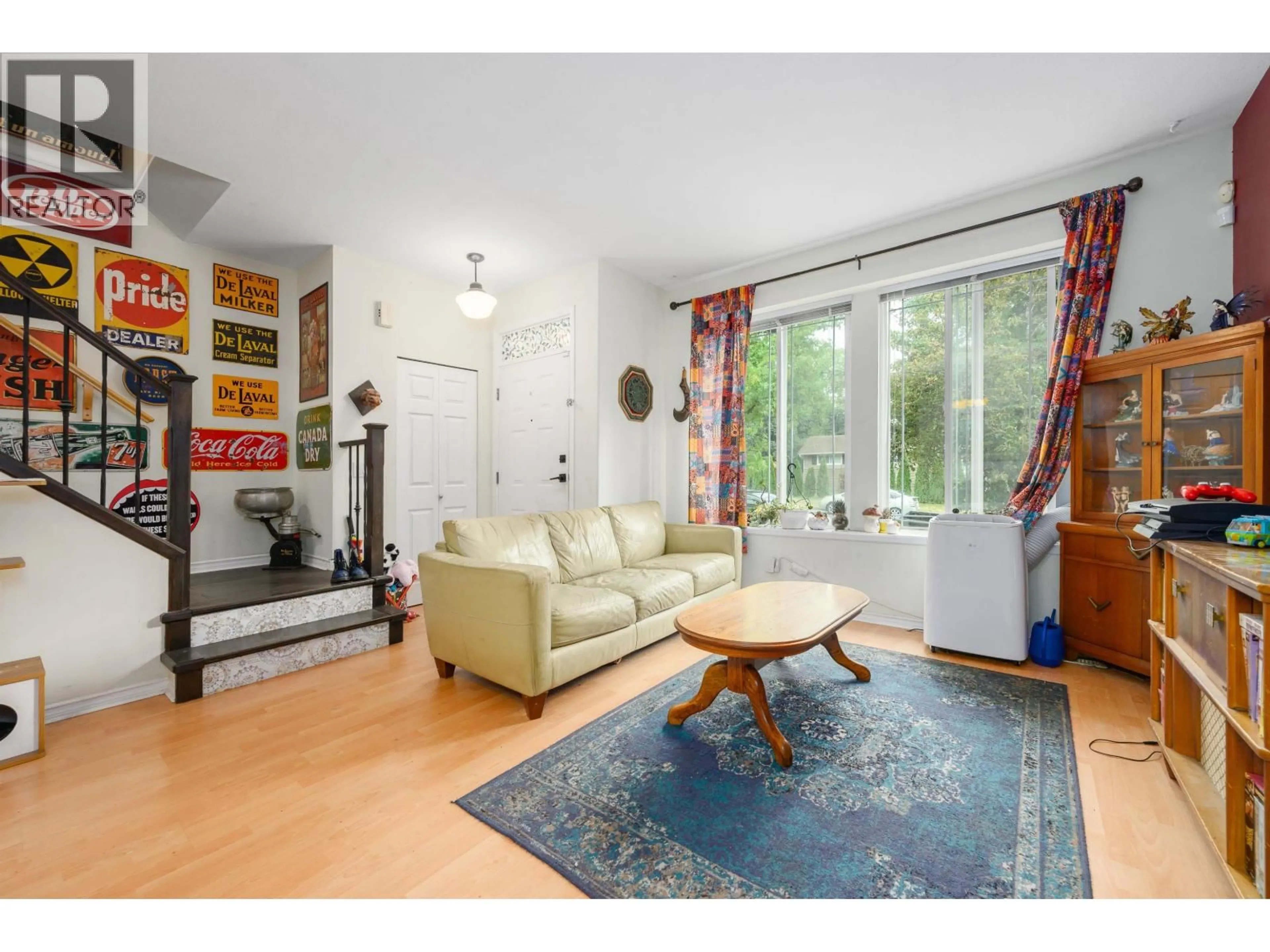 Living room with furniture, unknown for 24113 102 AVENUE, Maple Ridge British Columbia V2W2A2