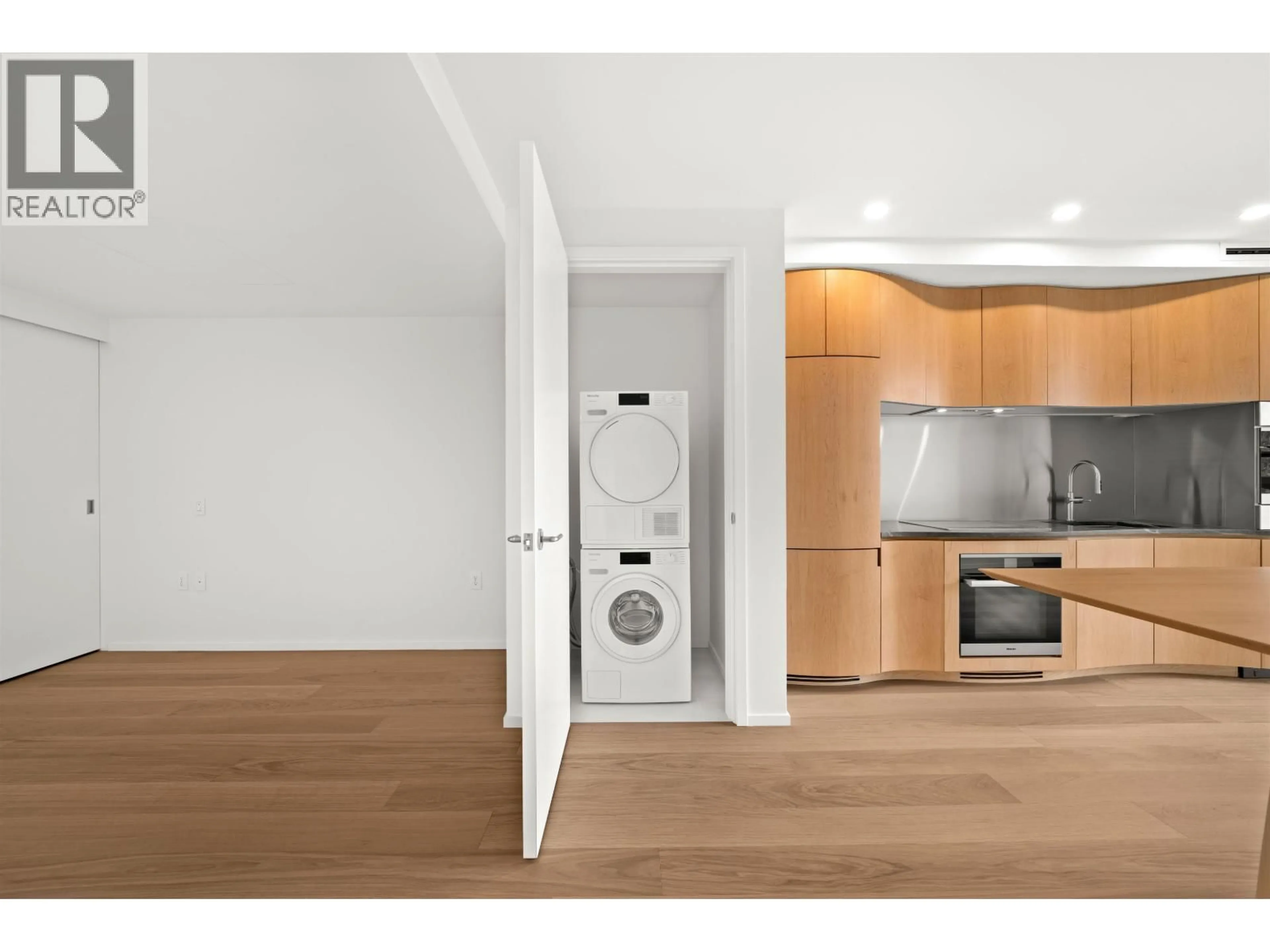 Standard kitchen, wood/laminate floor for 601 - 1568 ALBERNI STREET, Vancouver British Columbia V6G0E3