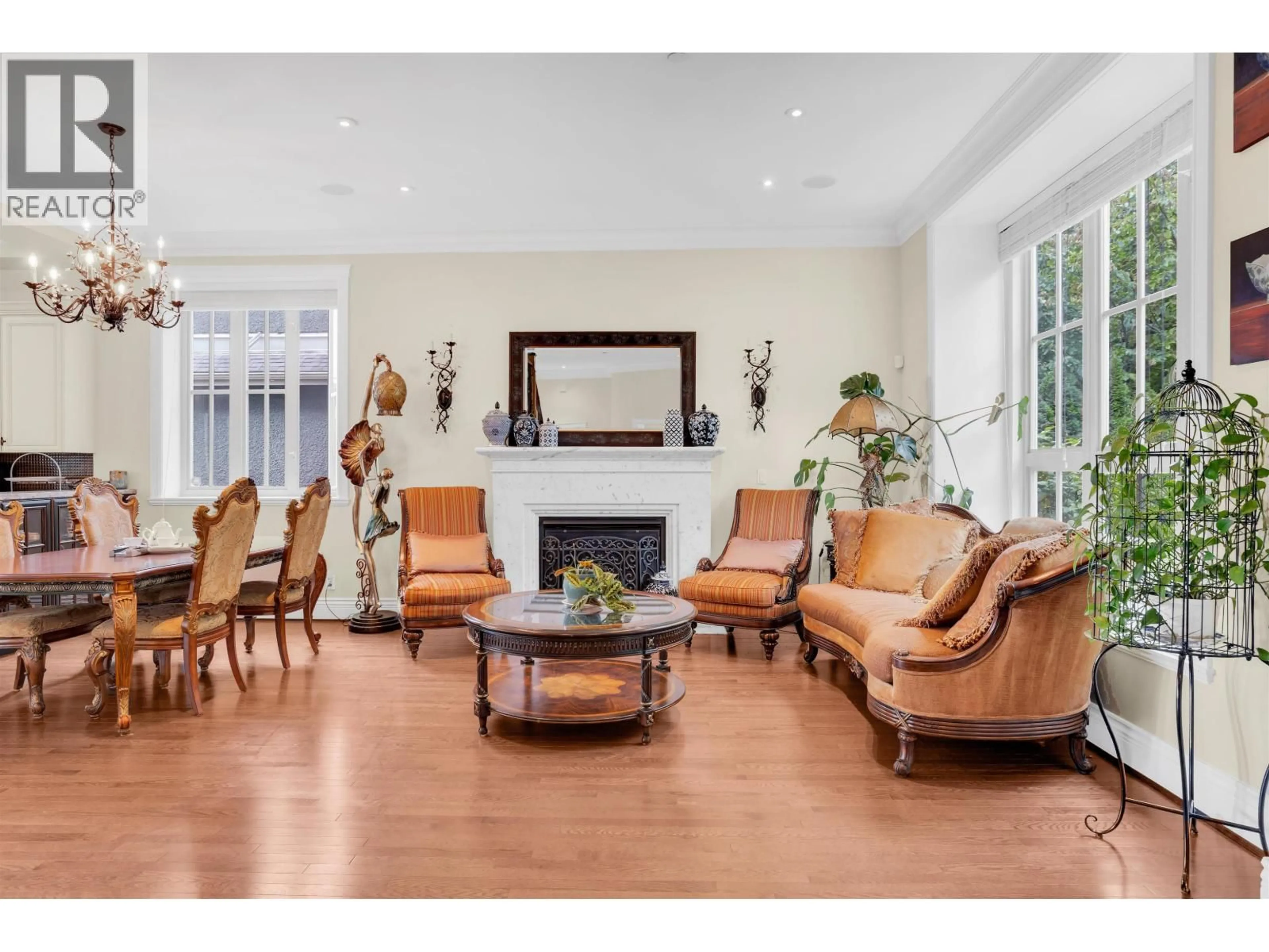 Living room with furniture, wood/laminate floor for 4038 33RD AVENUE, Vancouver British Columbia V6N2J1