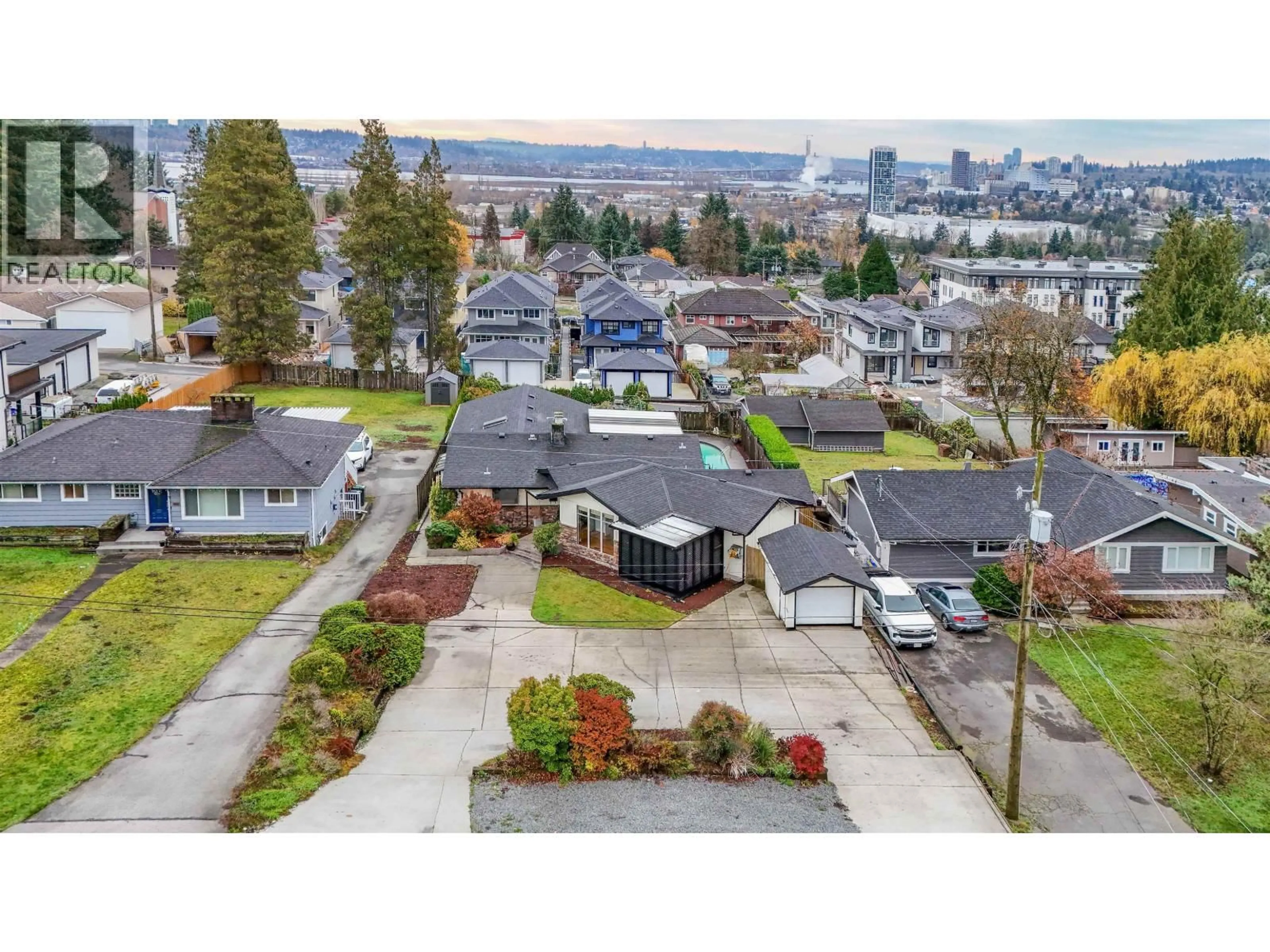 A pic from outside/outdoor area/front of a property/back of a property/a pic from drone, unknown for 756 SHAW AVENUE, Coquitlam British Columbia V3K2R8