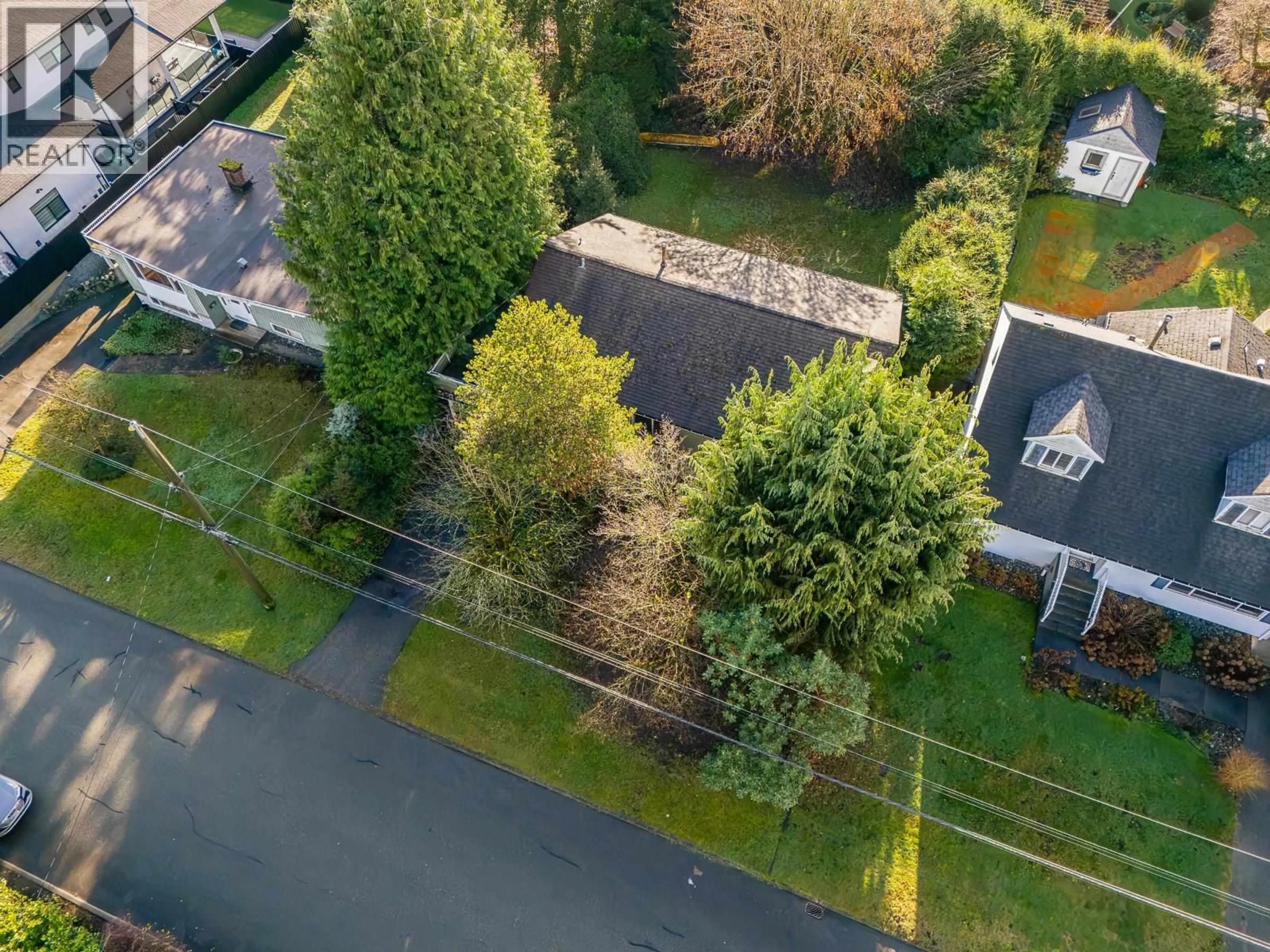 A pic from outside/outdoor area/front of a property/back of a property/a pic from drone, street for 1760 BOWMAN AVENUE, Coquitlam British Columbia V3J6C8