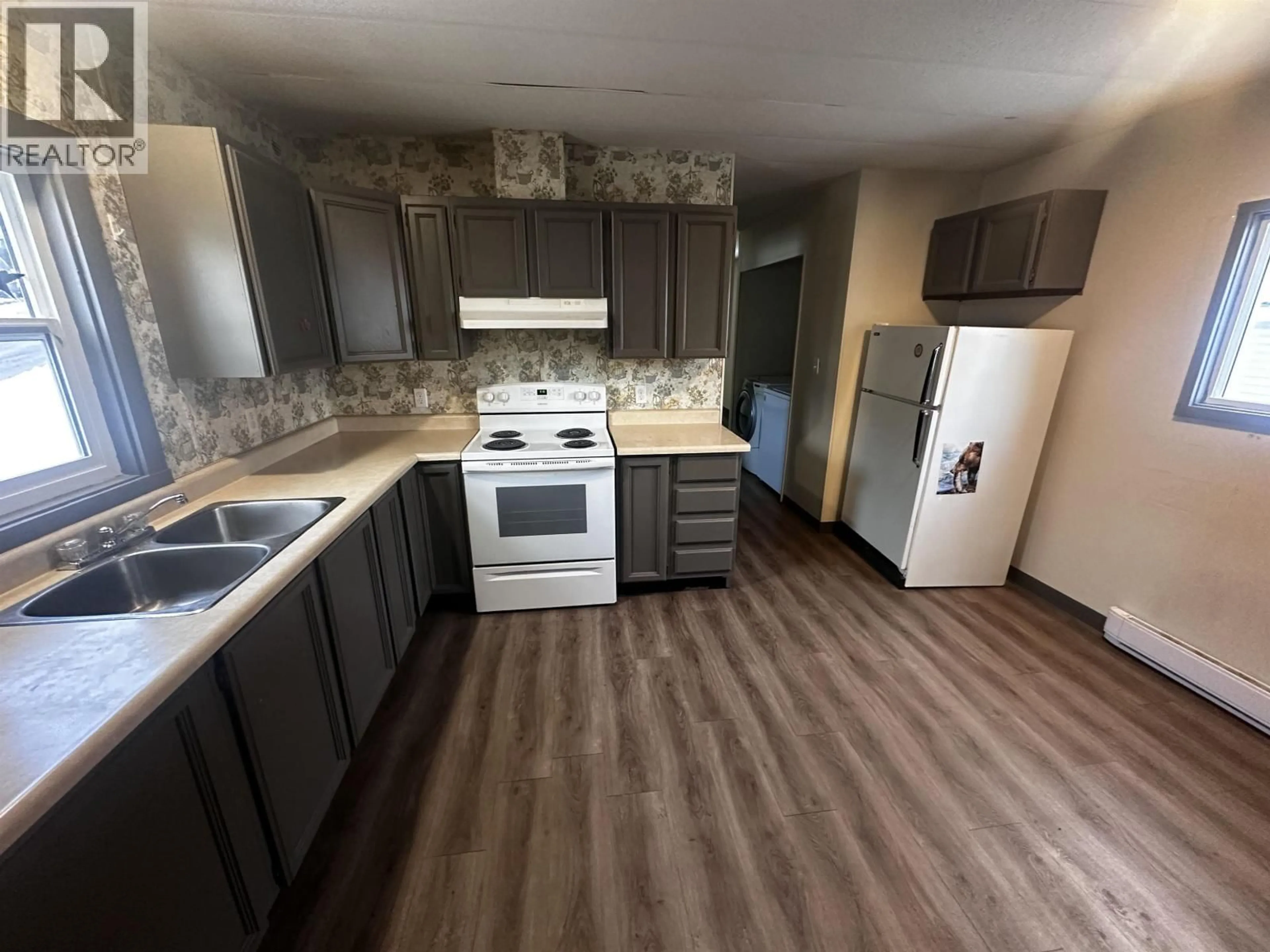 Standard kitchen, unknown for B2 - 160 16 HIGHWAY, Burns Lake British Columbia V0J1E0