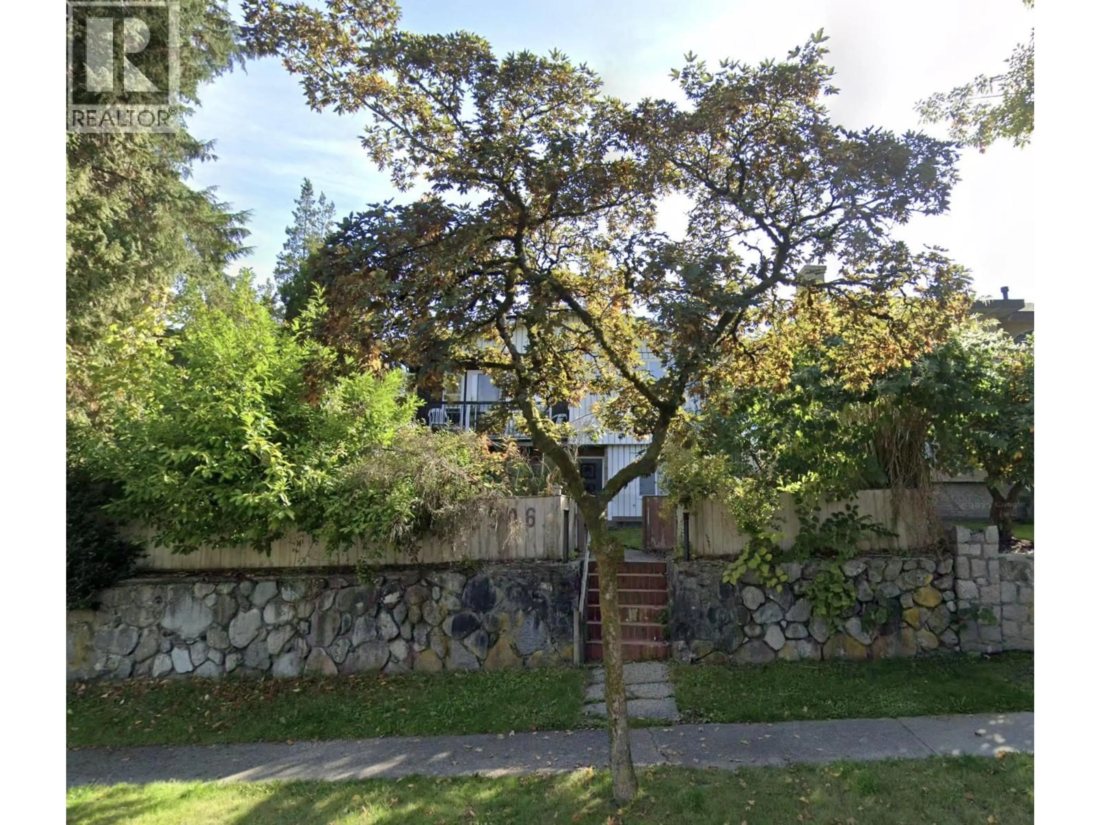 A pic from outside/outdoor area/front of a property/back of a property/a pic from drone, street for 3506 29TH AVENUE, Vancouver British Columbia V6S1T3