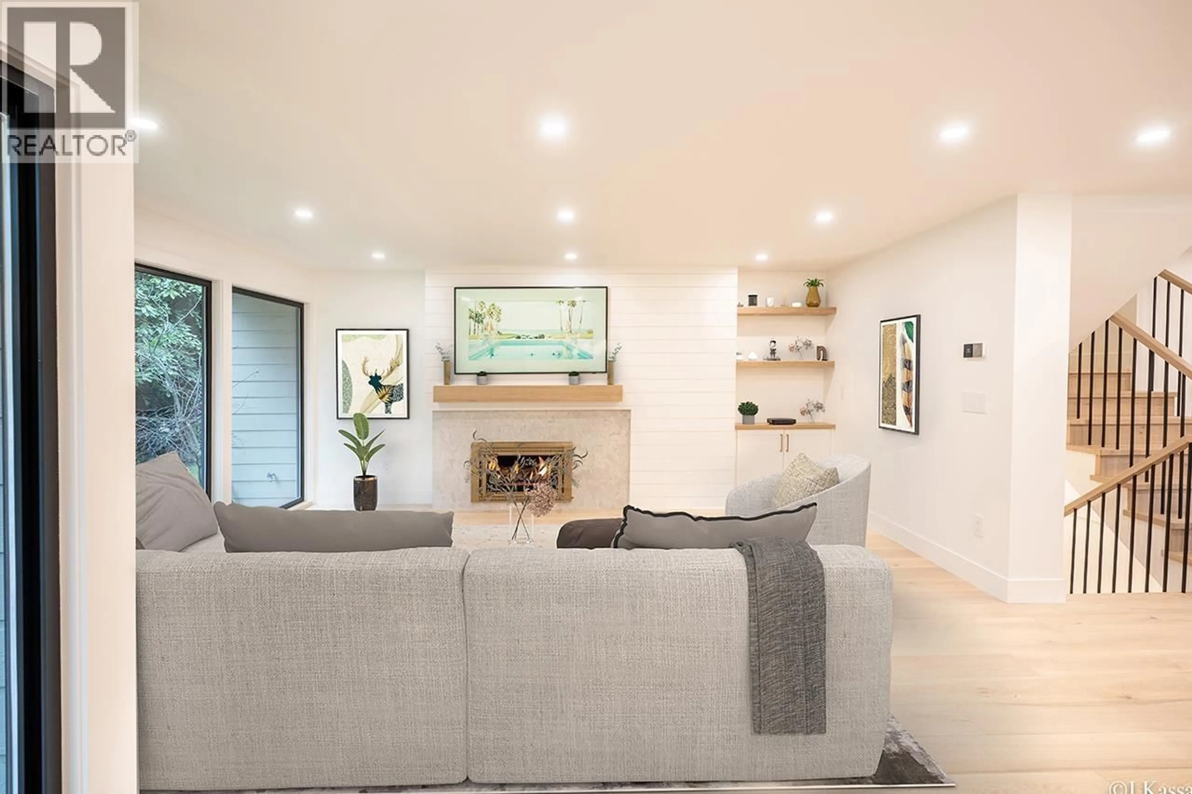 Living room with furniture, unknown for 2159 MCMULLEN AVENUE, Vancouver British Columbia V6L3B3