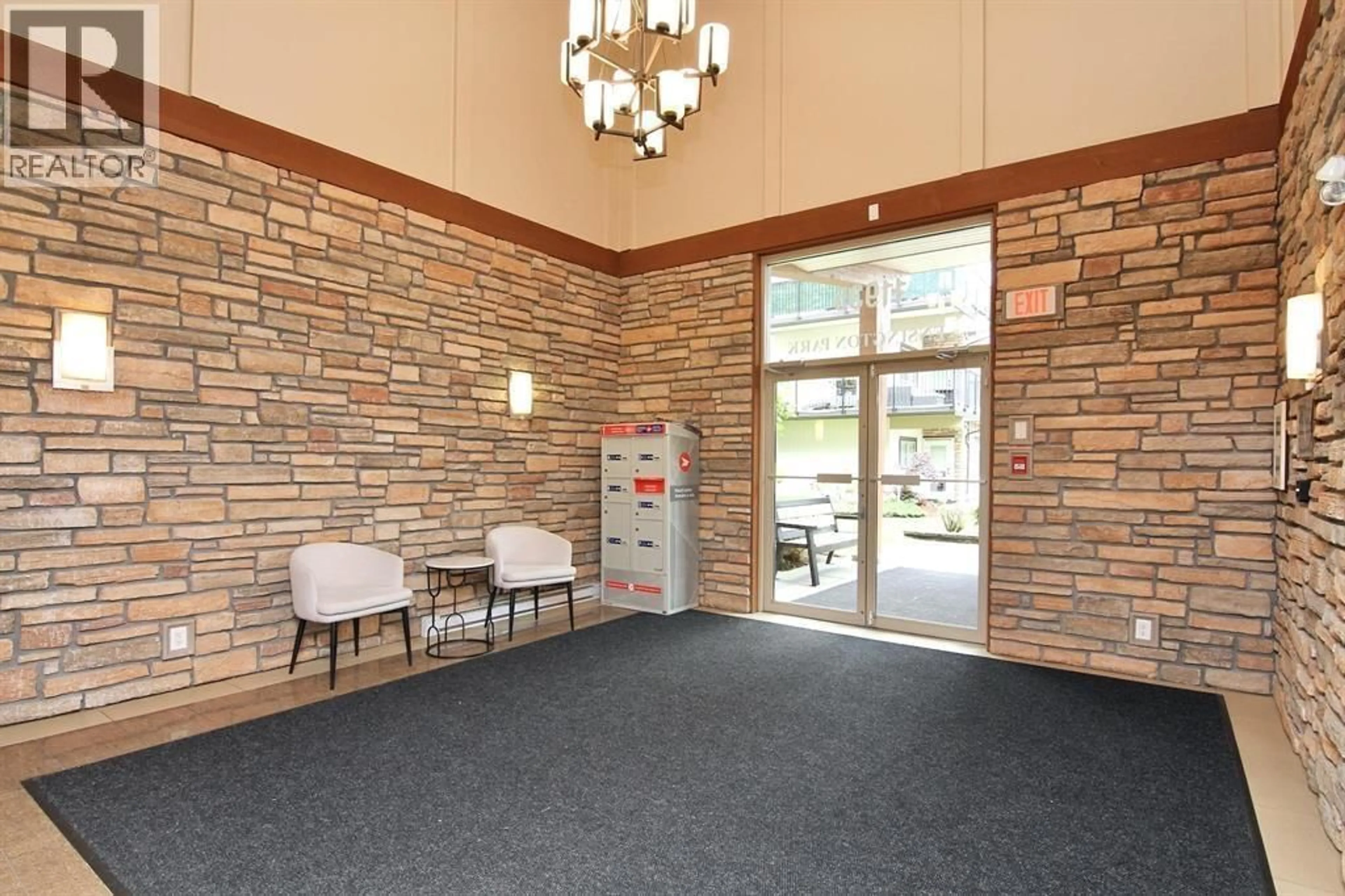 Indoor foyer for 418 - 11935 BURNETT STREET, Maple Ridge British Columbia V2X9A9