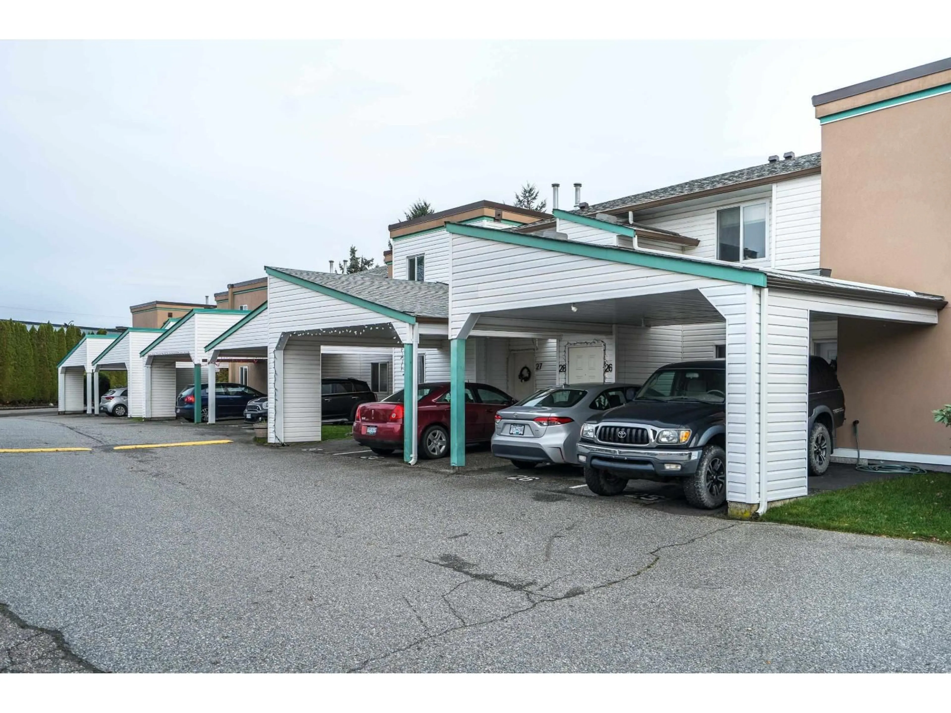 Indoor garage for 28 - 7715 LUCKAKUCK PLACE, Sardis British Columbia V2R3N6