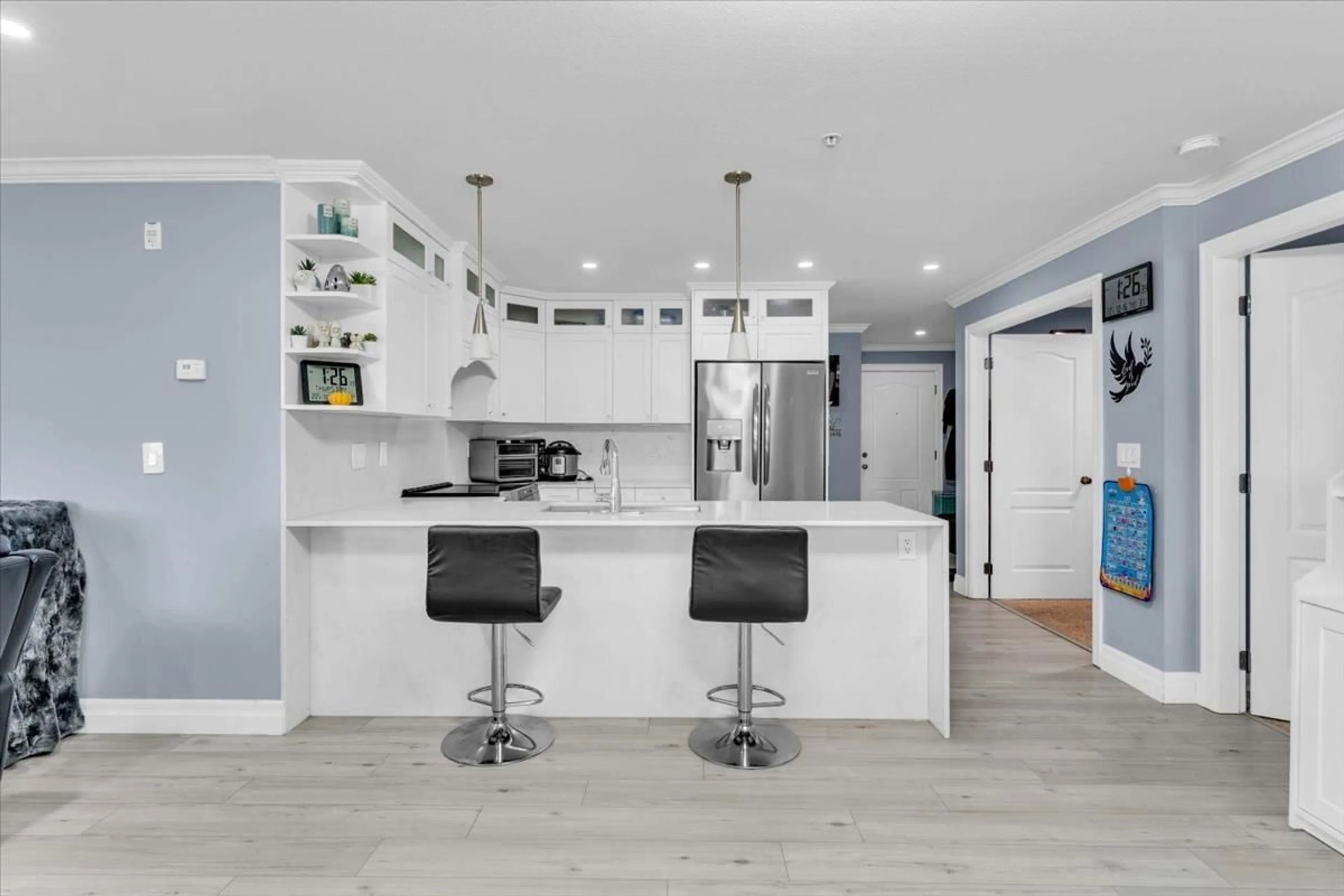 Contemporary kitchen, ceramic/tile floor for 103 - 45753 STEVENSON ROAD, Chilliwack British Columbia V2R0K8