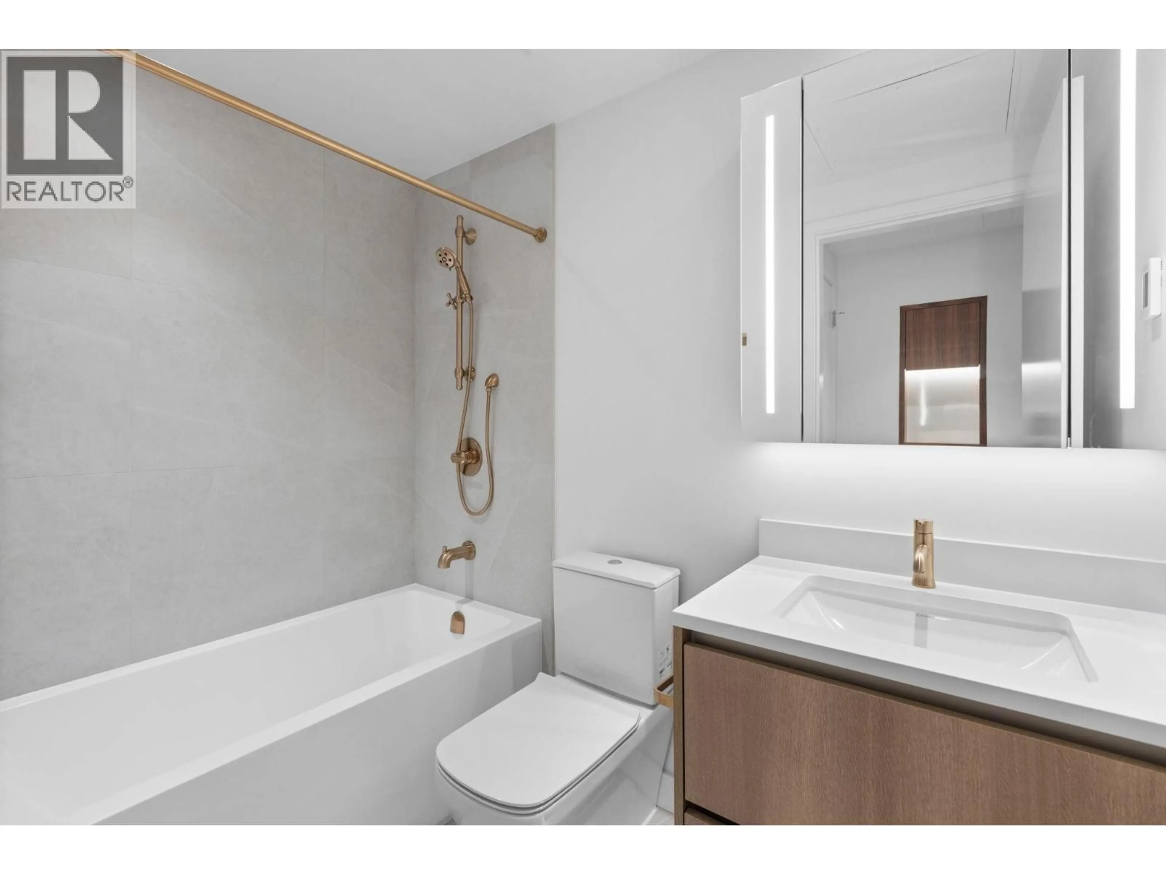 Standard bathroom, unknown for 3901 - 720 FARROW STREET, Coquitlam British Columbia V3J0P3