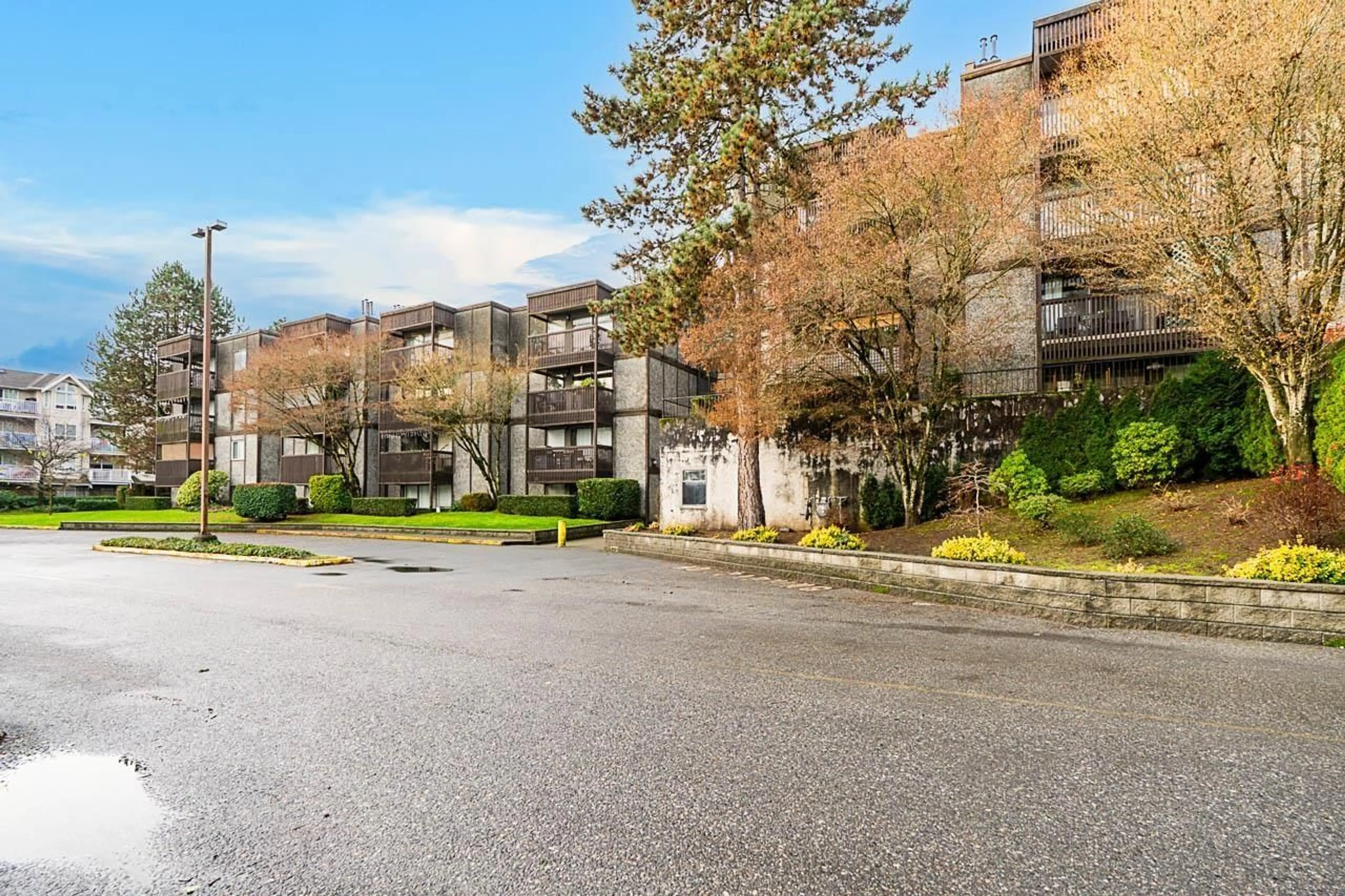 Unknown for 312 - 13501 96 AVENUE, Surrey British Columbia V3V7L9