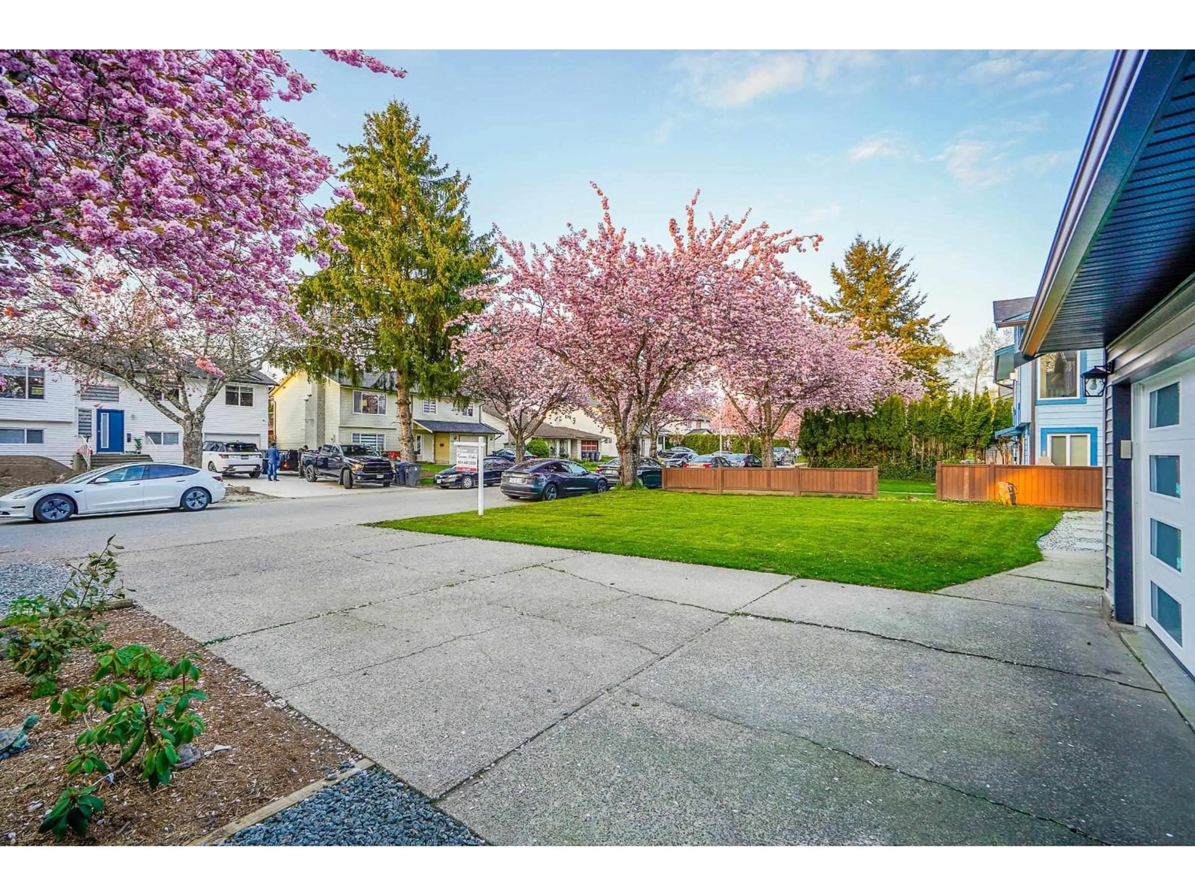 Unknown for 15270 84A AVENUE, Surrey British Columbia V3S6H5