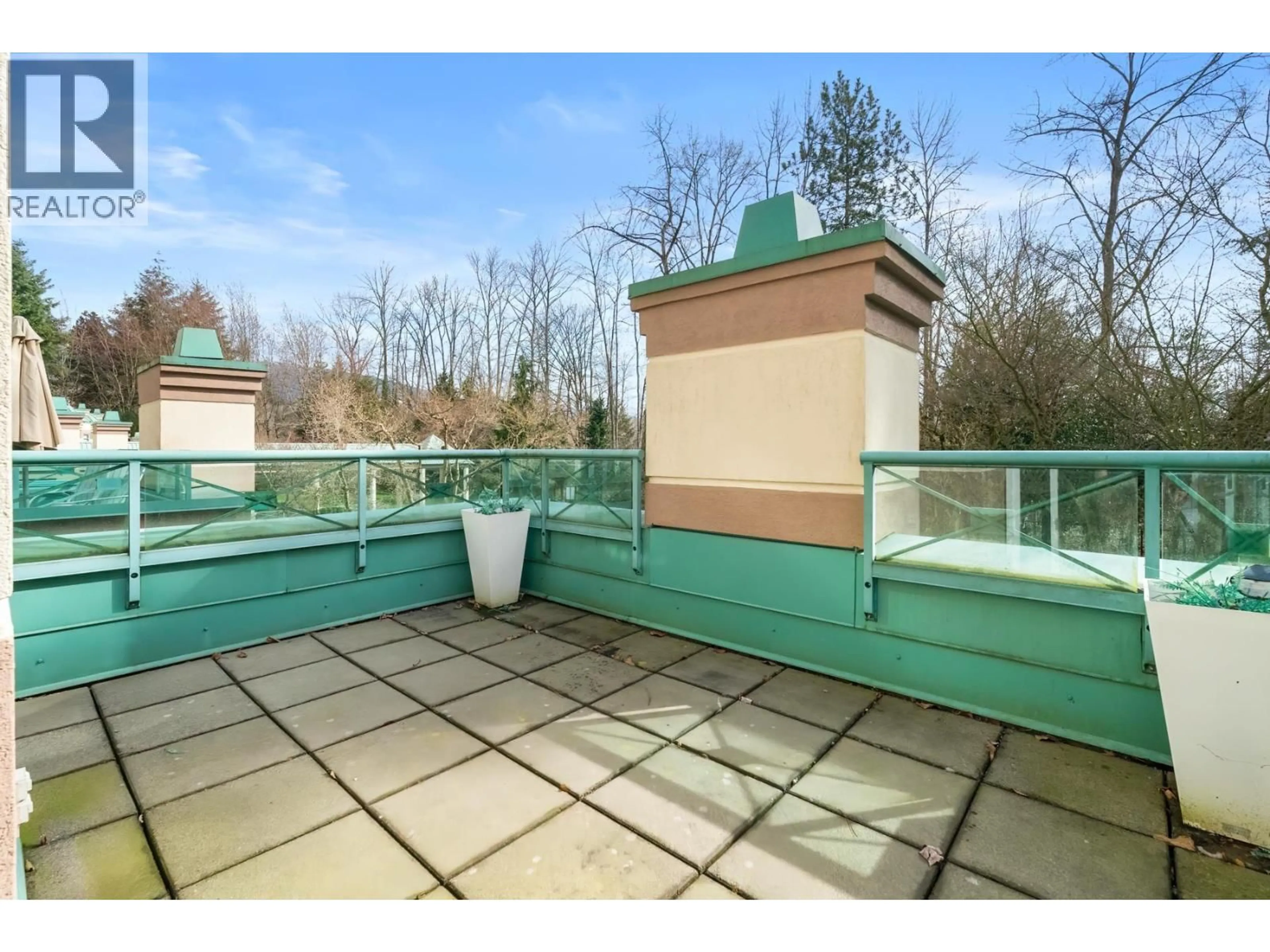 Patio, unknown for 348 TAYLOR WAY, West Vancouver British Columbia V7T2Y2