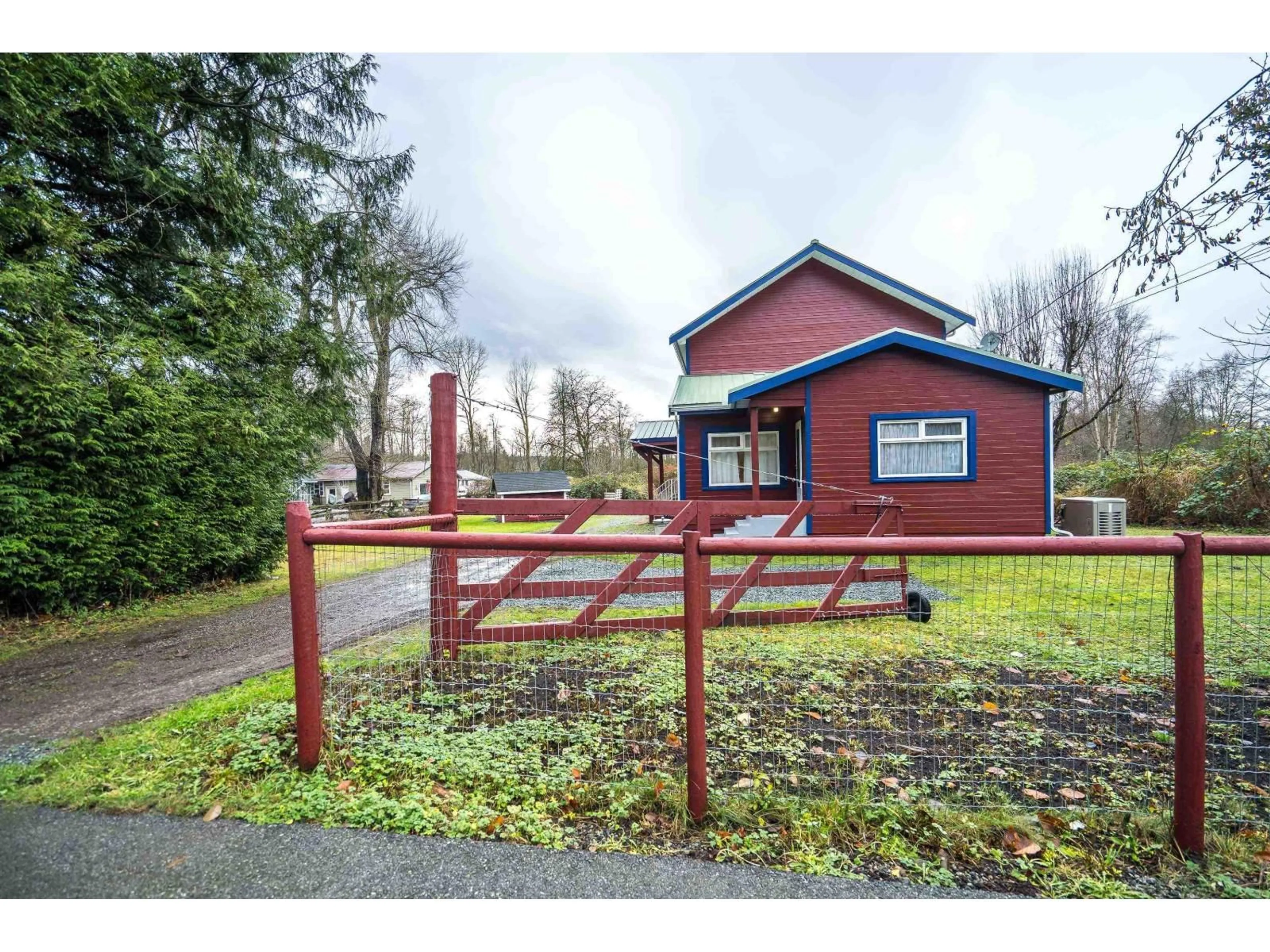 A pic from outside/outdoor area/front of a property/back of a property/a pic from drone, street for 3011 184 STREET, Surrey British Columbia V3Z9V2