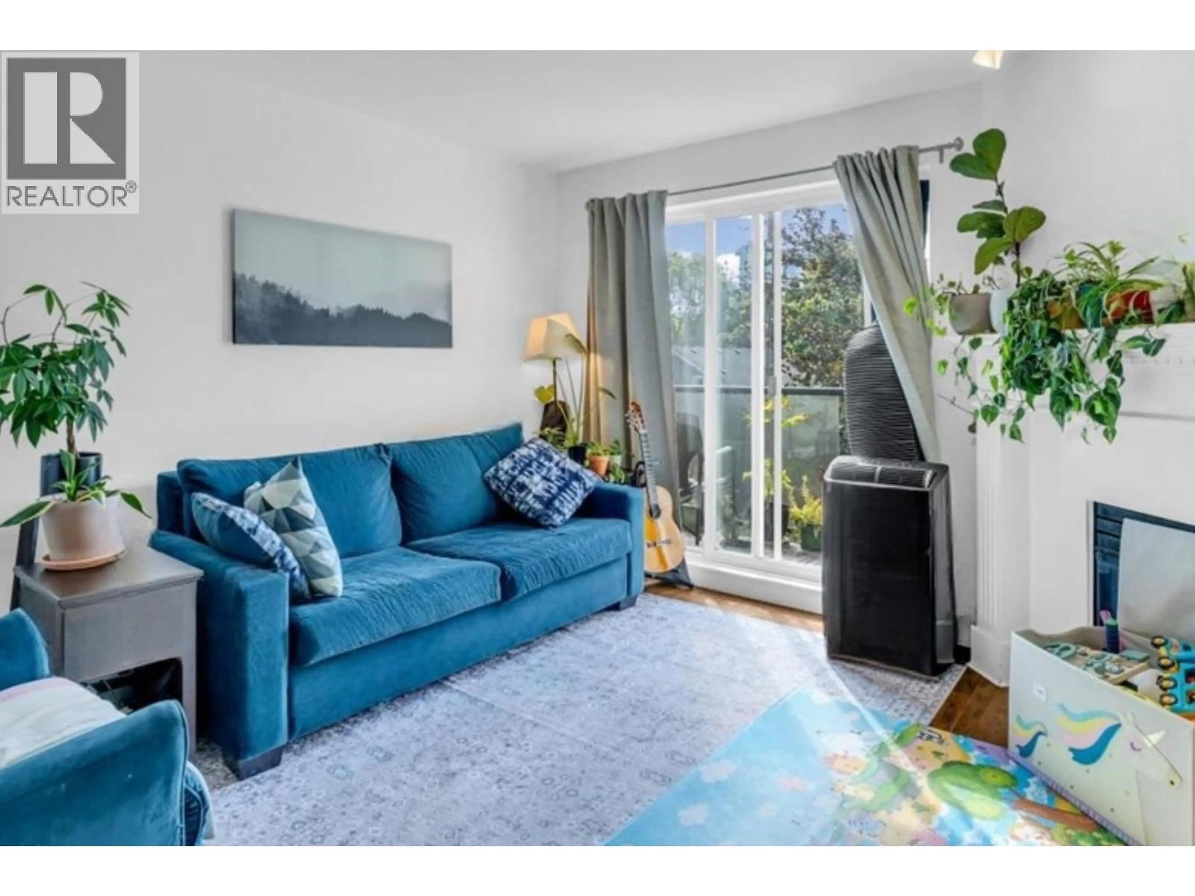 Living room with furniture, unknown for 307 - 876 16TH AVENUE, Vancouver British Columbia V5Z3T8