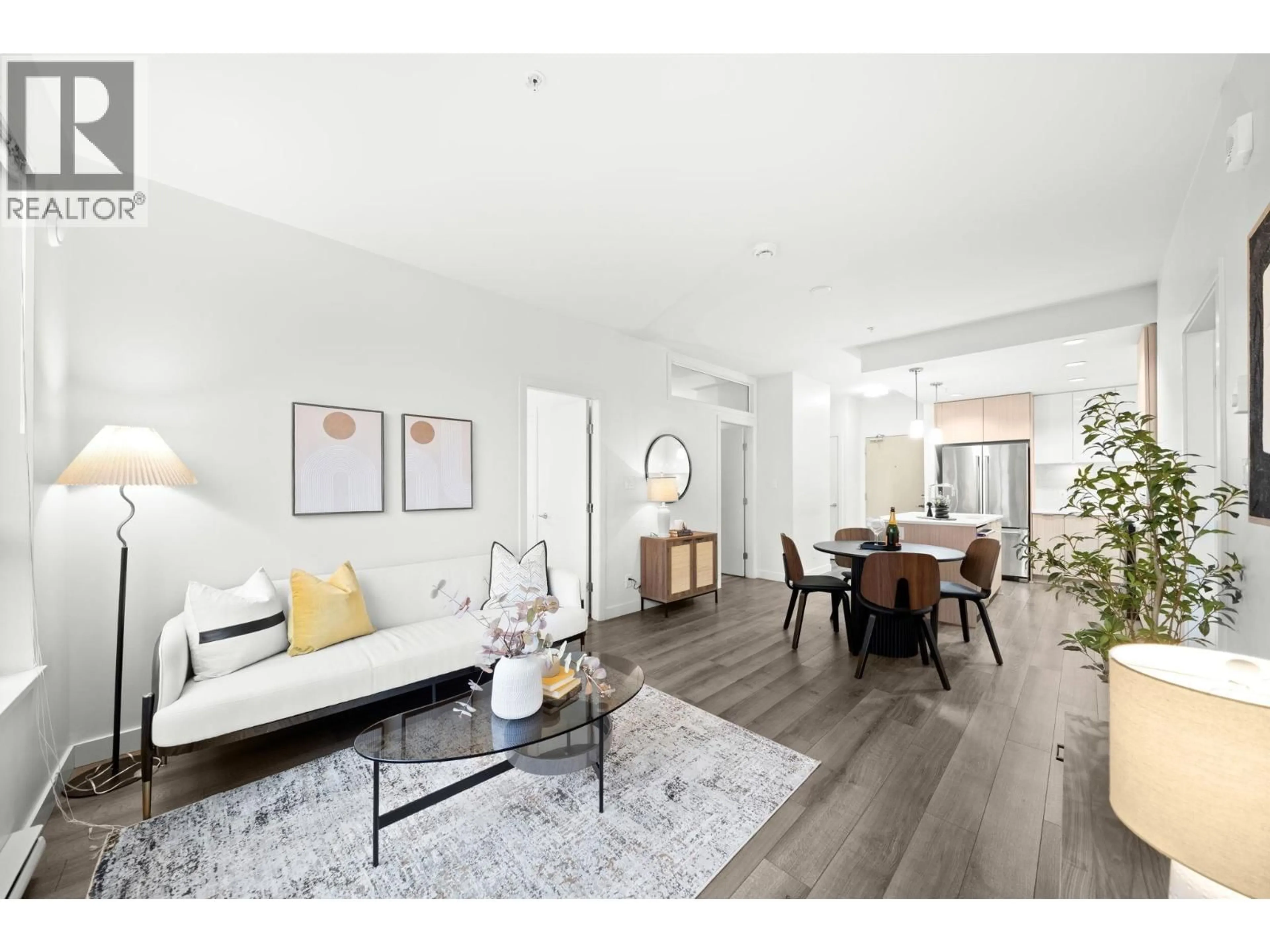 Living room with furniture, unknown for 511 - 2188 MADISON AVENUE, Burnaby British Columbia V5C0J8