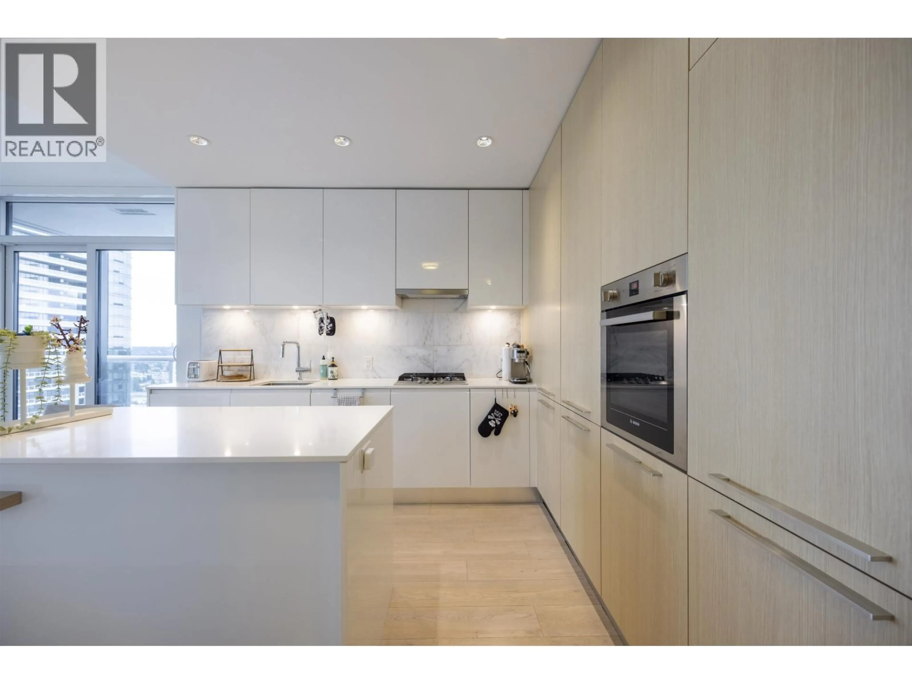 Contemporary kitchen, unknown for 3904 - 4510 HALIFAX WAY, Burnaby British Columbia V5C0K4